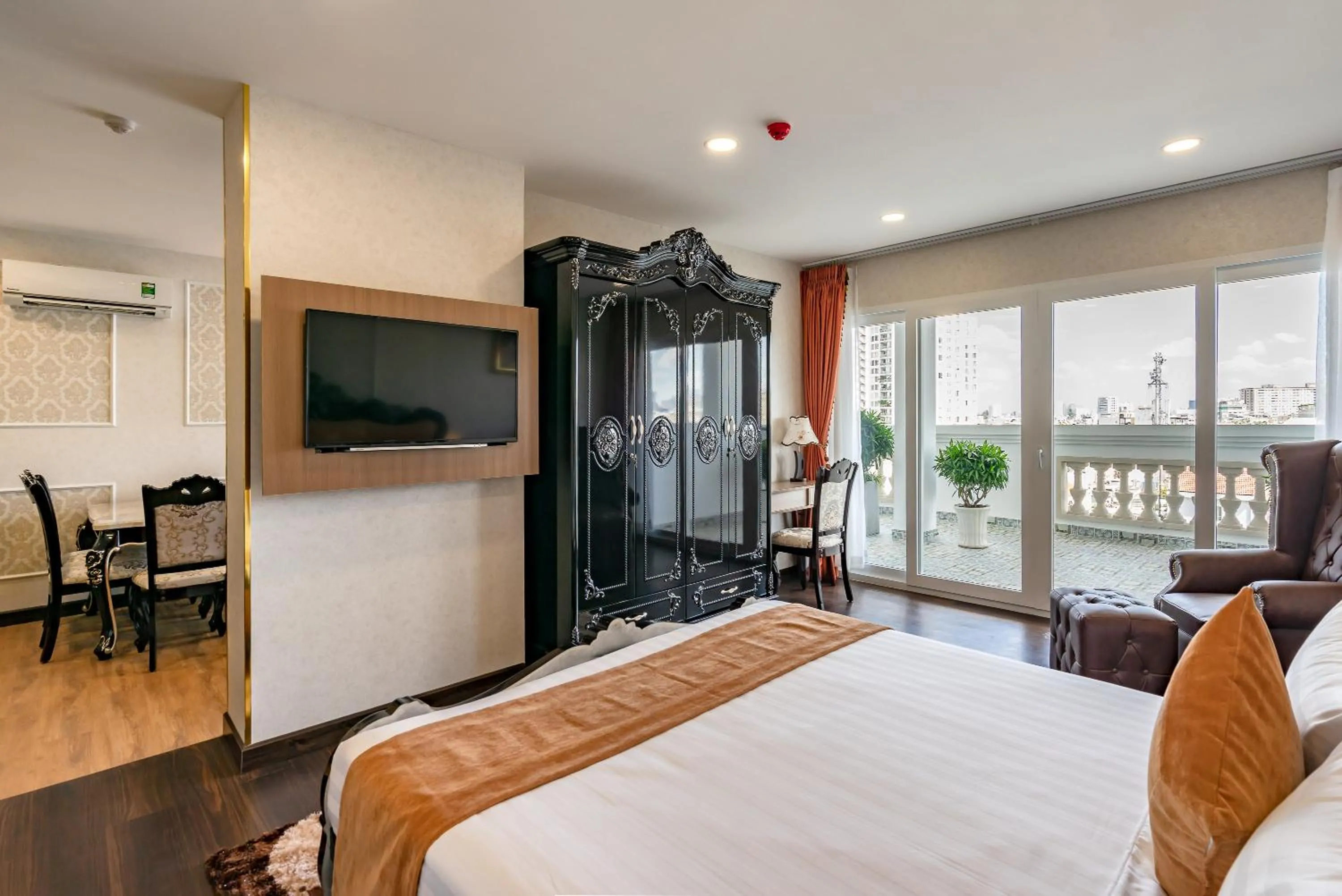 Bed in Emerald Central