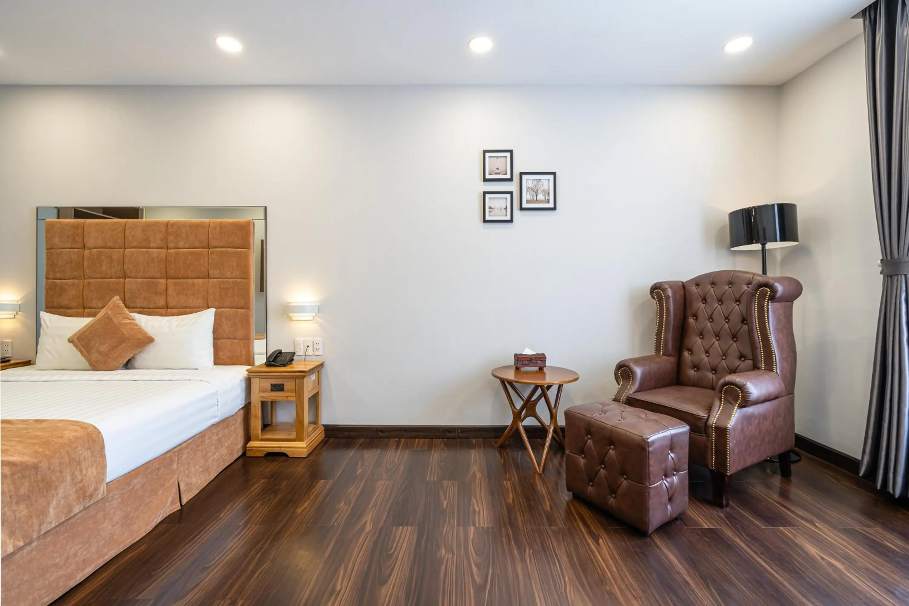 Bed in Emerald Central