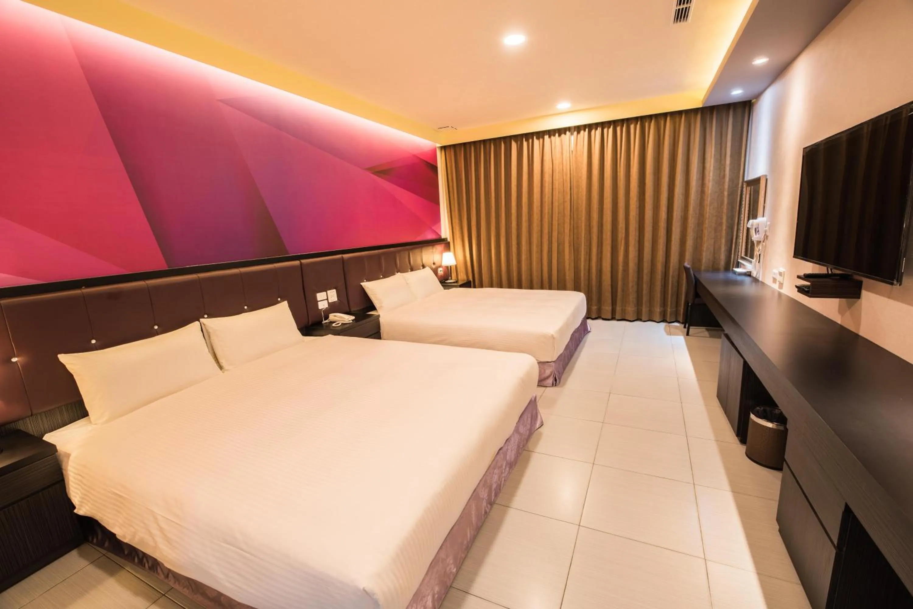 Photo of the whole room, Bed in Dongdaemun Boutique Hotel