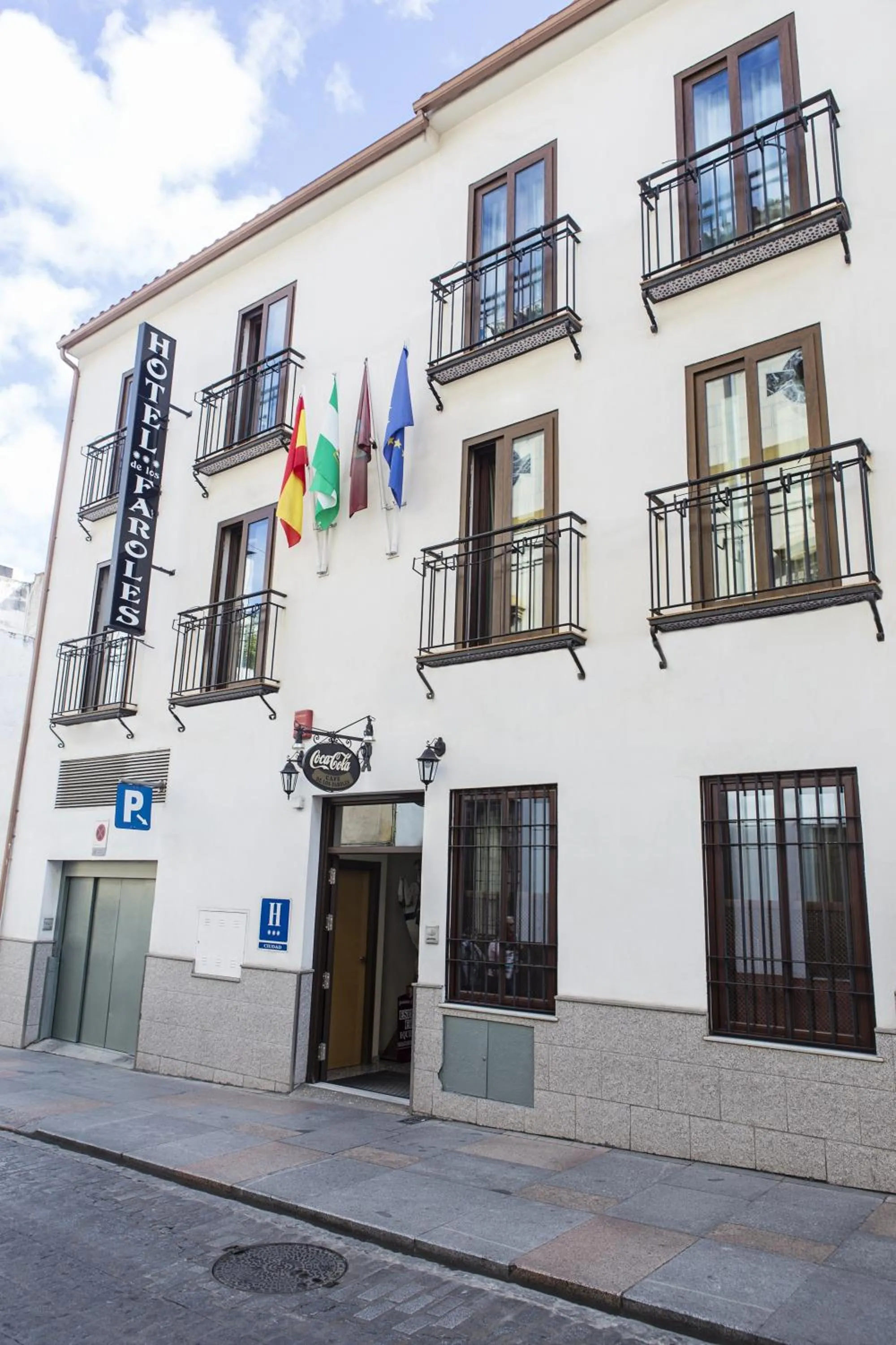 Property building in Hotel de Los Faroles