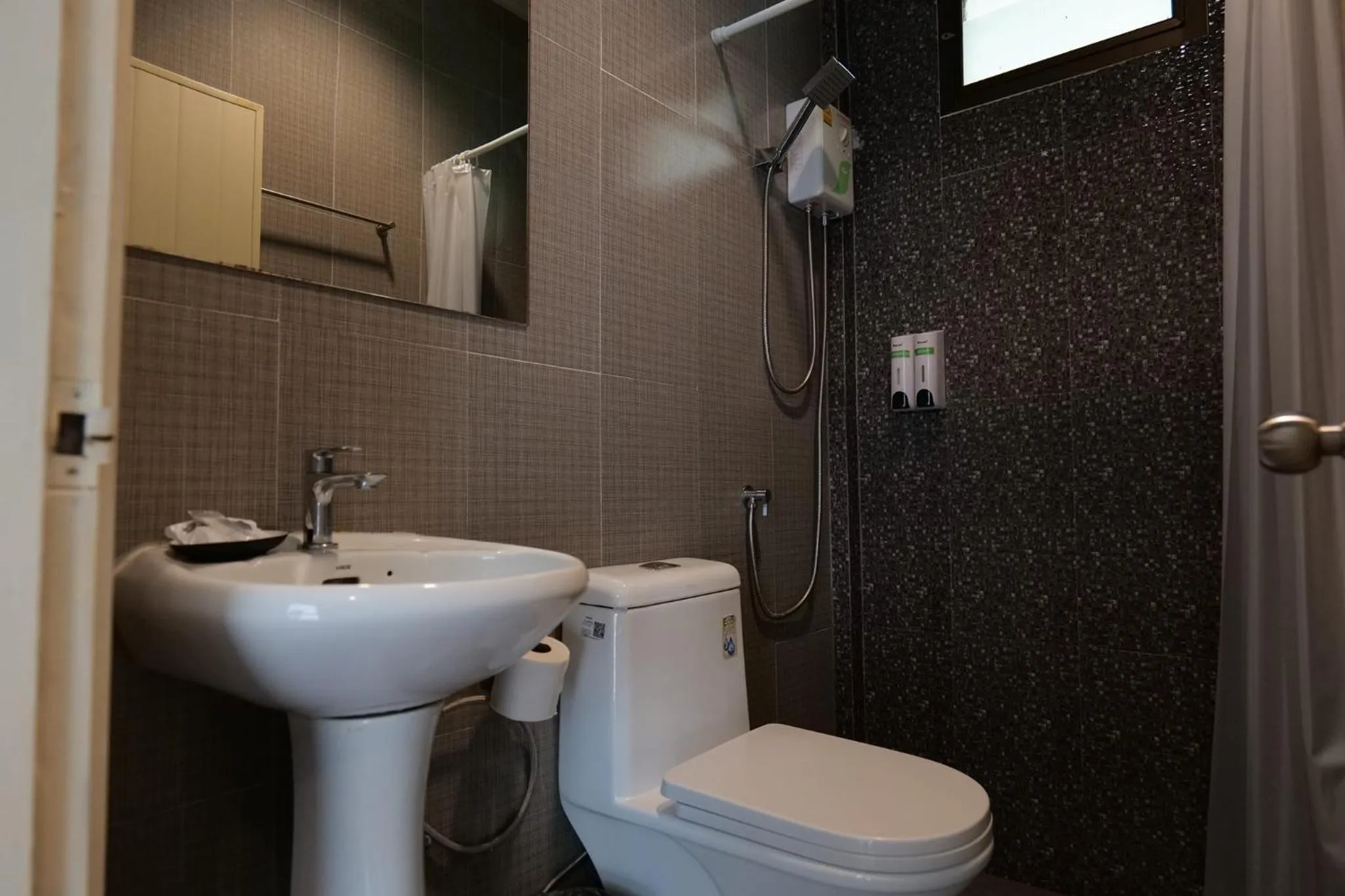 Bathroom in Malibu Samed Resort