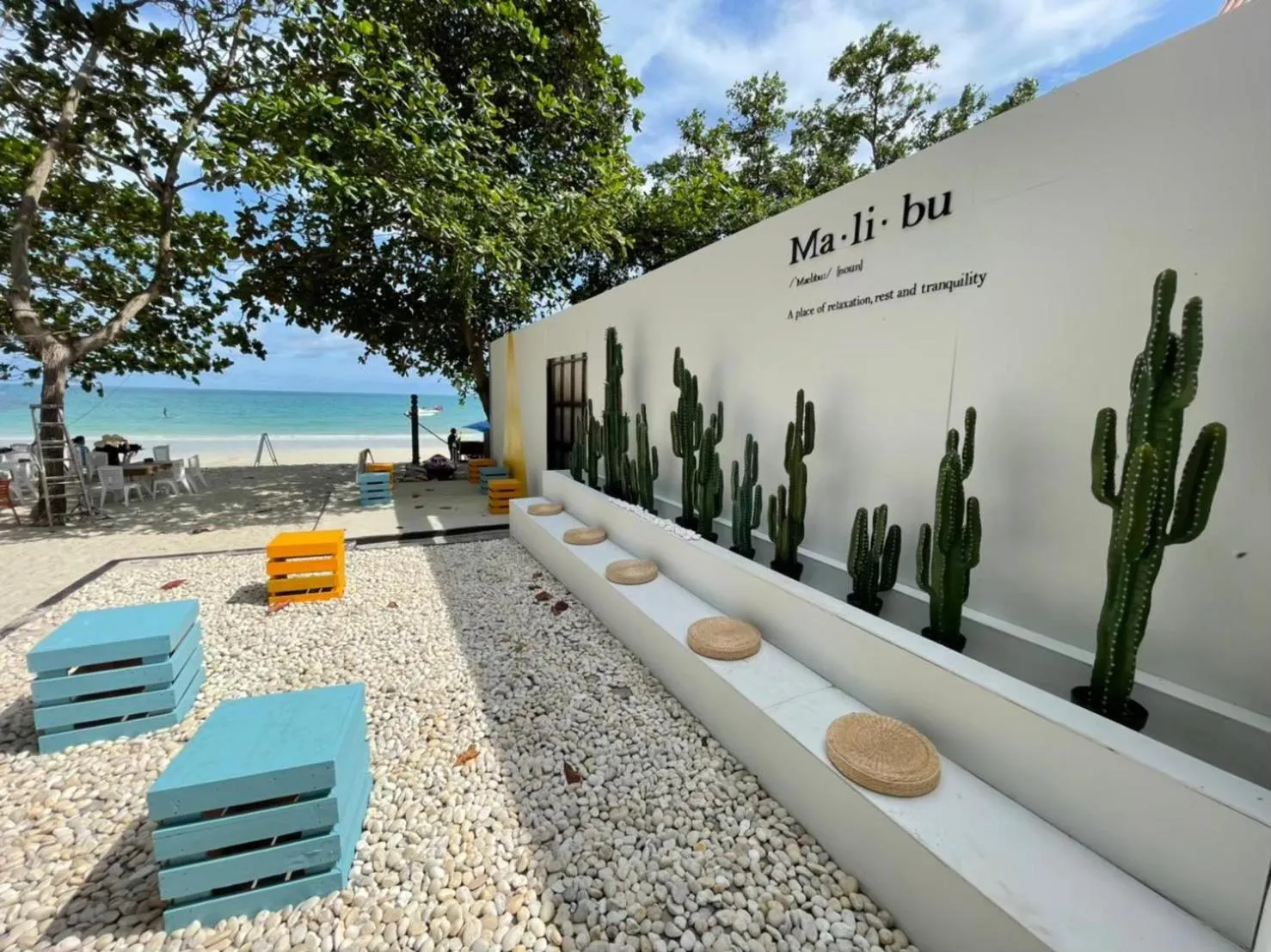 Beach in Malibu Samed Resort