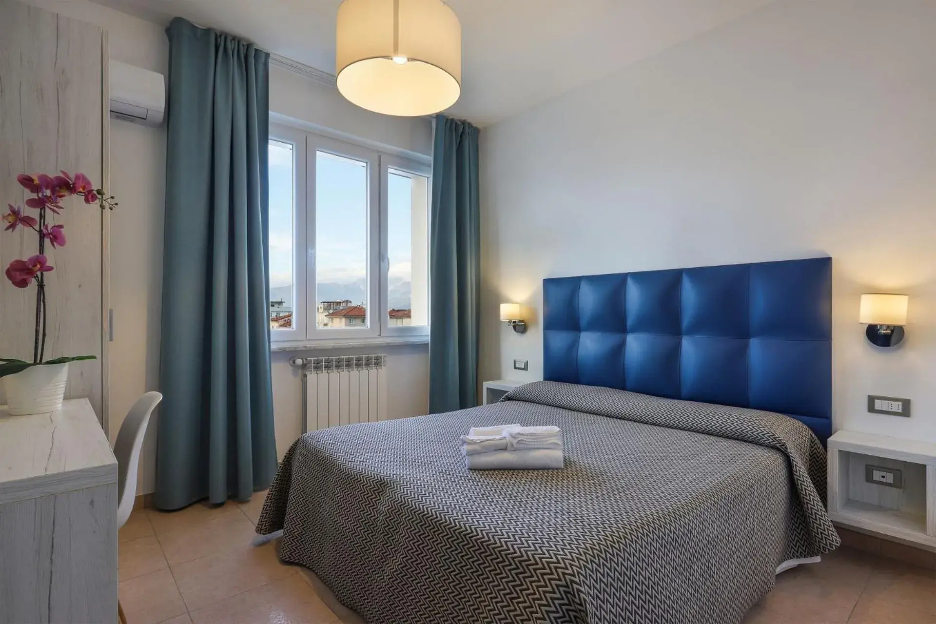 Double Room with Sea View in Hotel Nuovo Tirreno Double Room with Sea View in Hotel Nuovo Tirreno