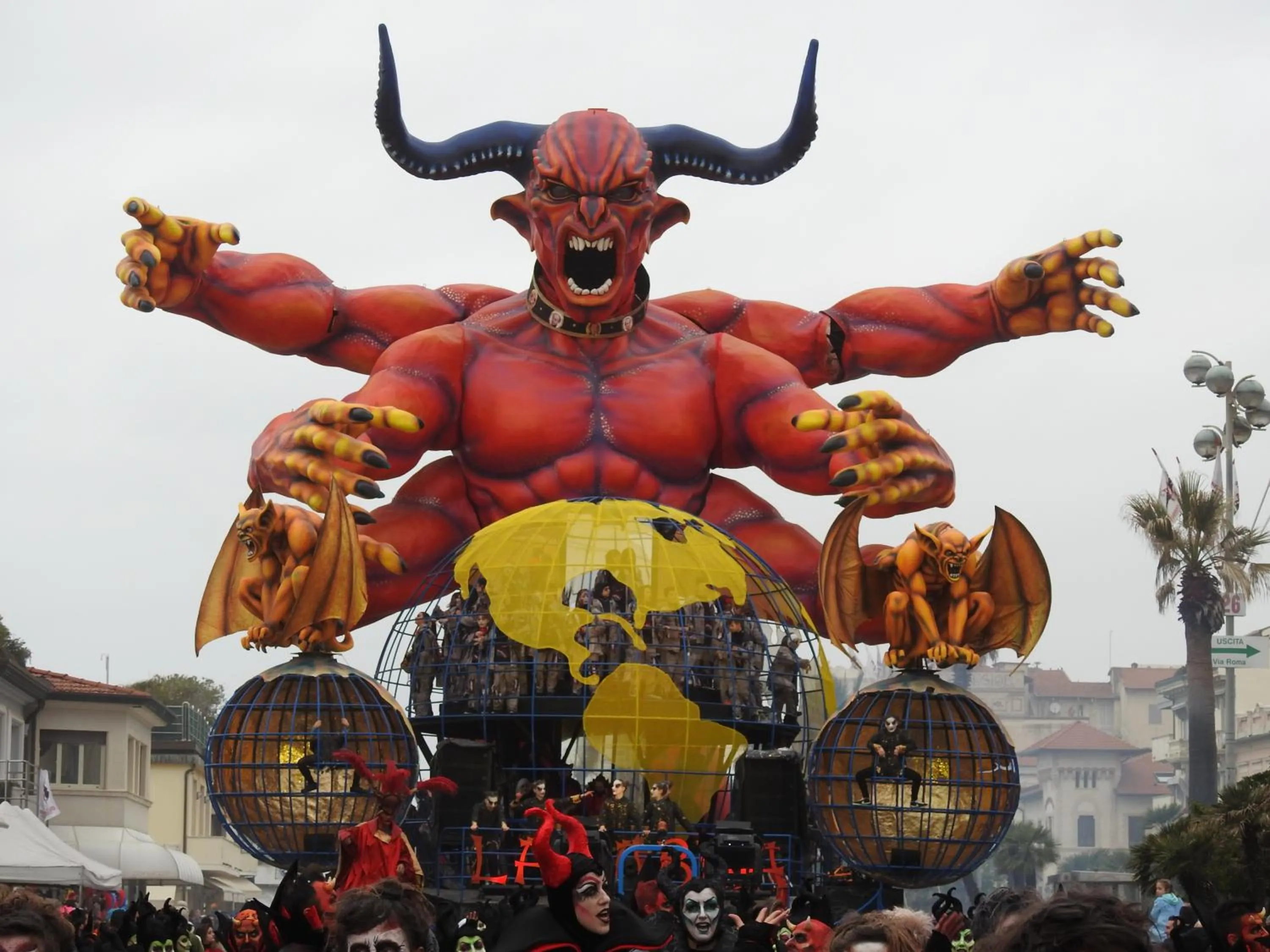 Decorative detail in Hotel Nuovo Tirreno