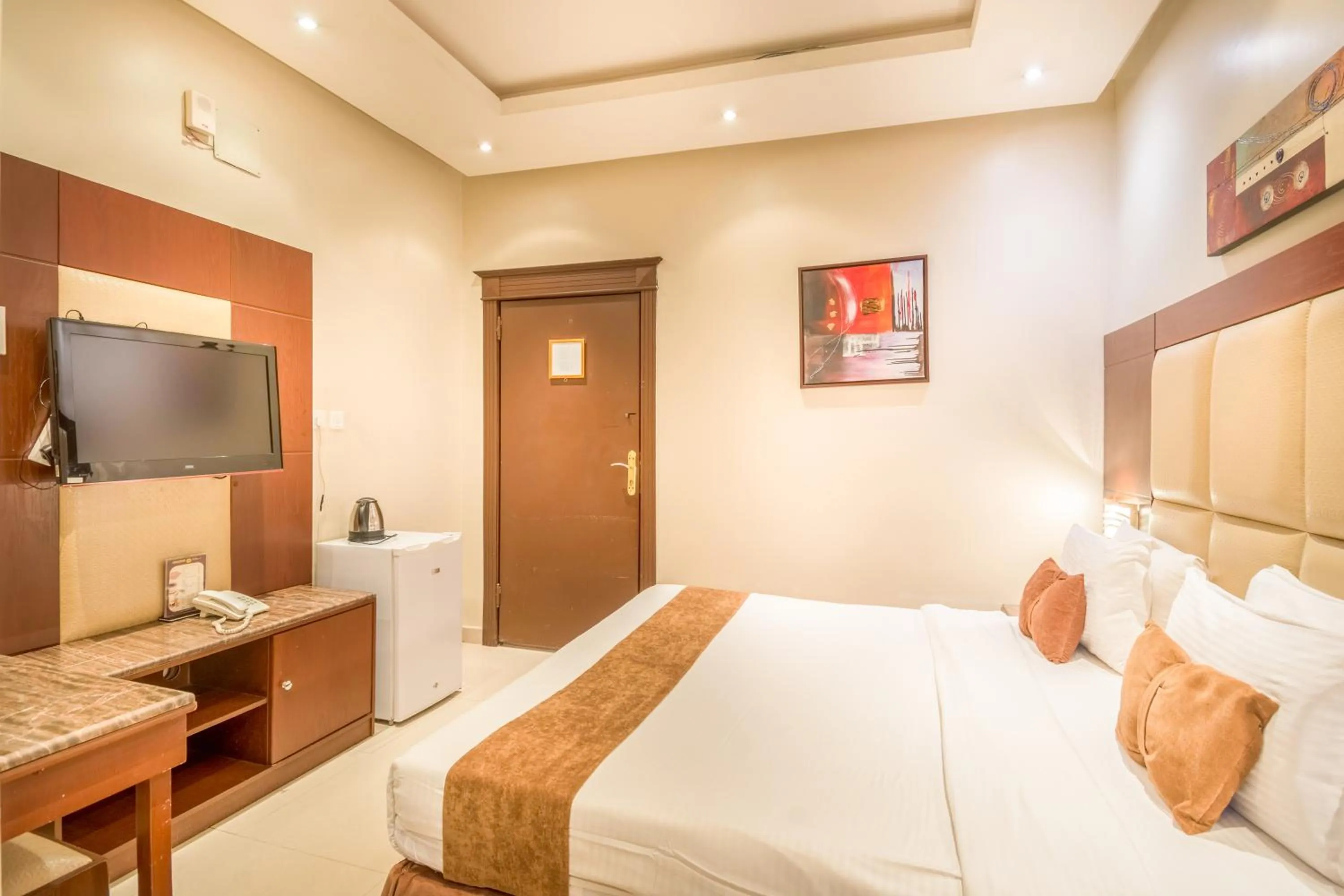 Bedroom, Bed in Al Muhaidb Hotel Apartments 24