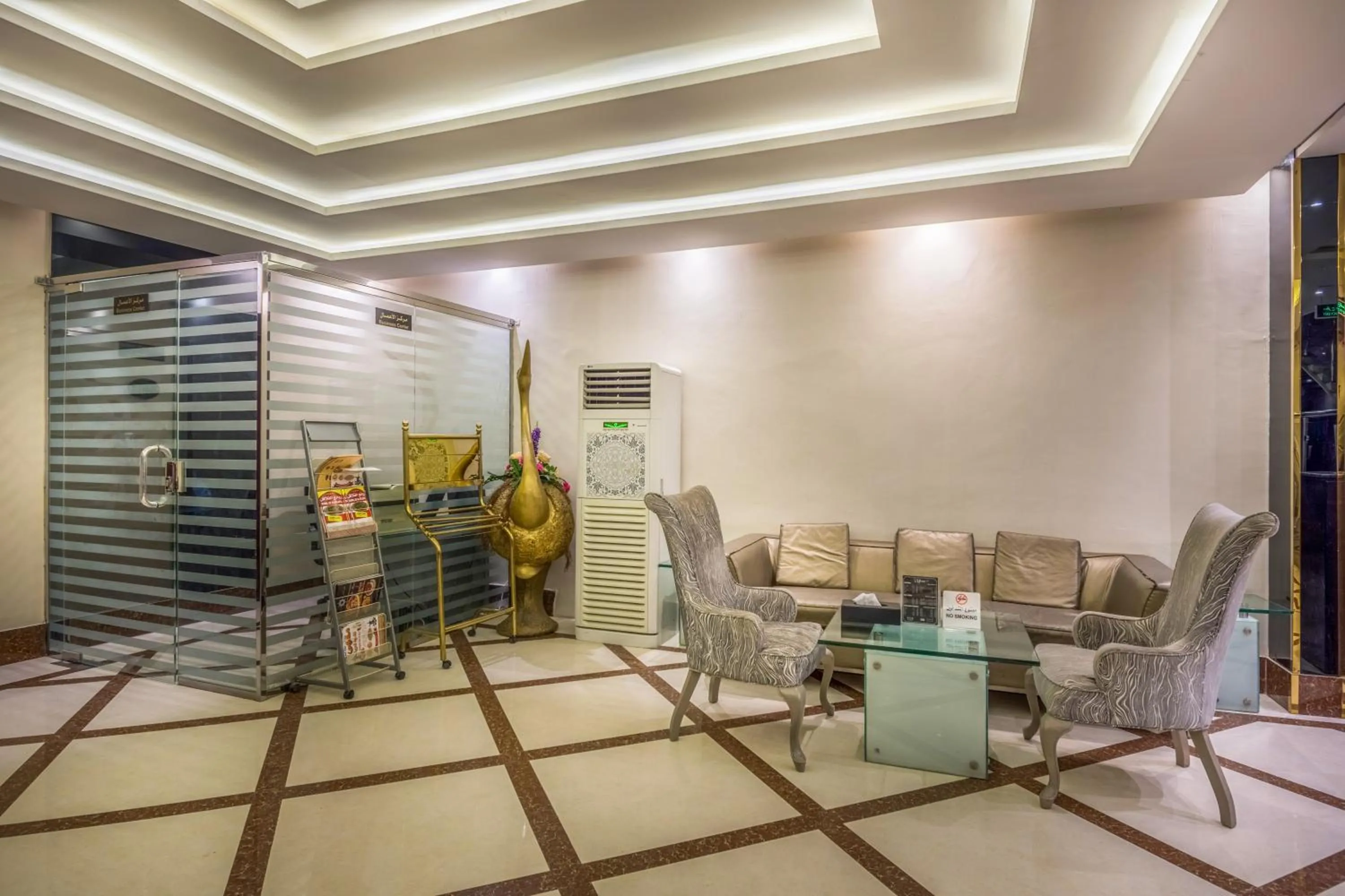 Lobby or reception in Al Muhaidb Hotel Apartments 24