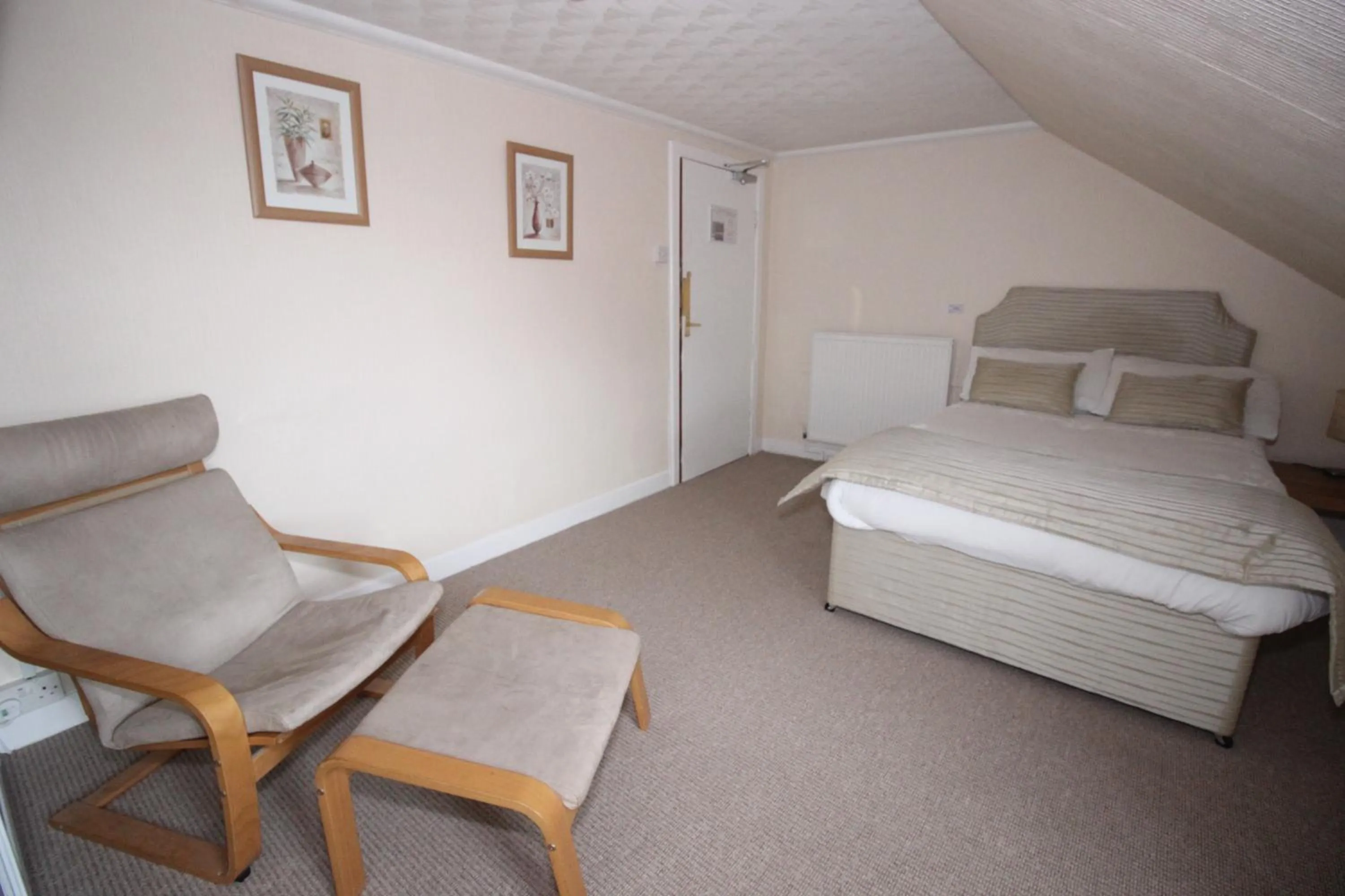 Seating Area in The Southfield Hotel