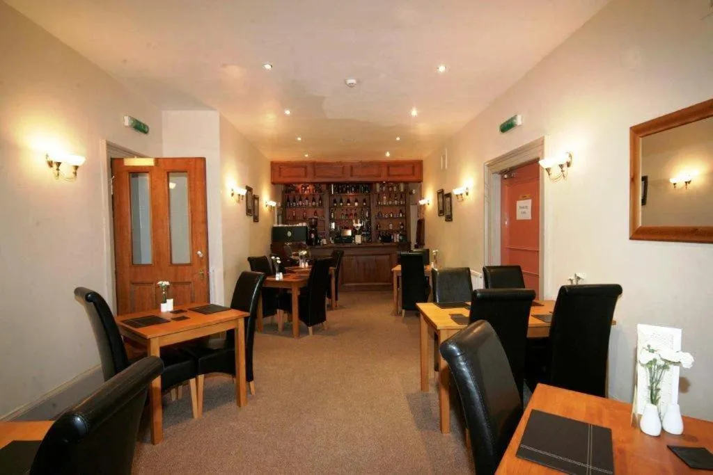 Food and drinks, Restaurant/Places to Eat in The Southfield Hotel