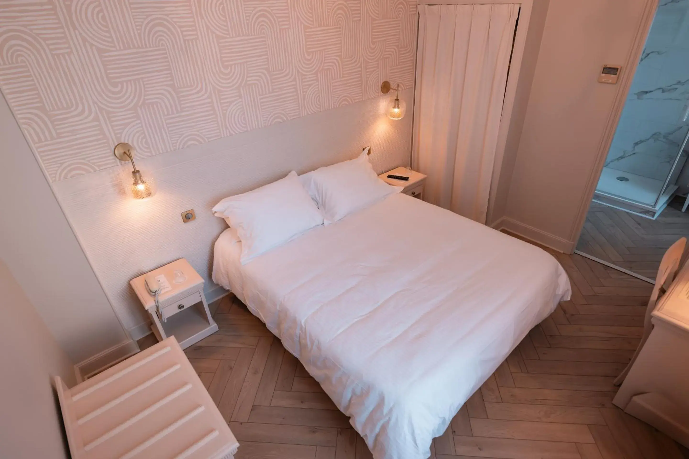 Standard Double Room in Hotel Castel Jeanson Standard Double Room in Hotel Castel Jeanson