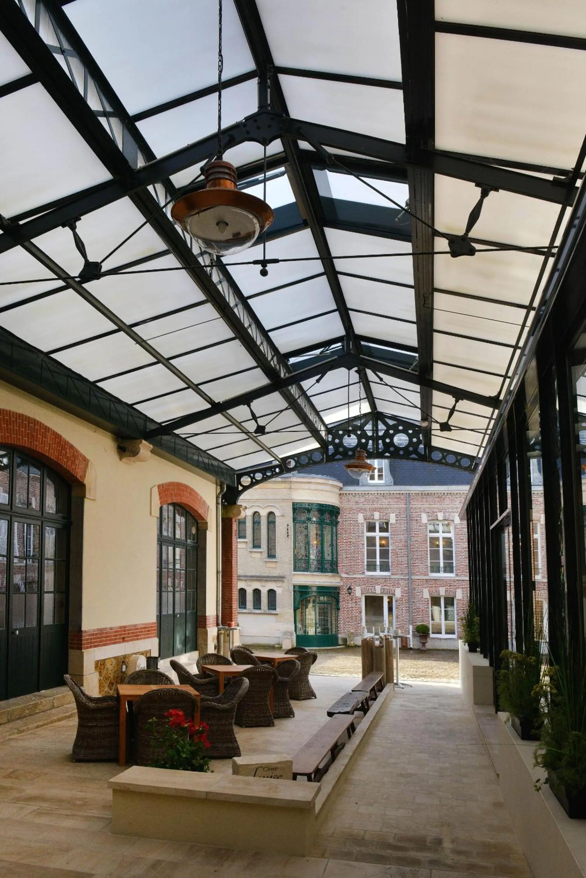 Patio in Hotel Castel Jeanson