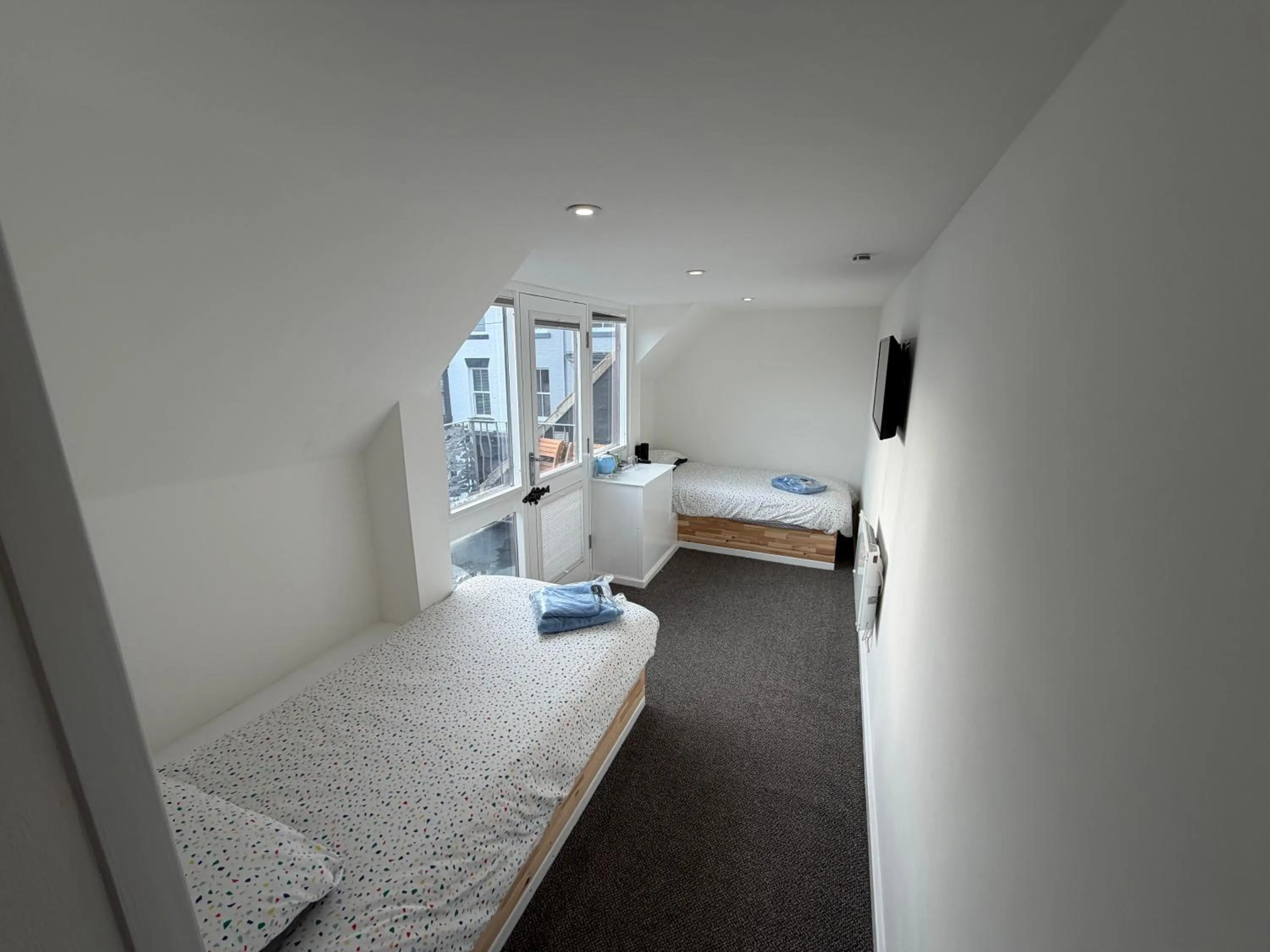 Bedroom, Bed in Silver Street Suites