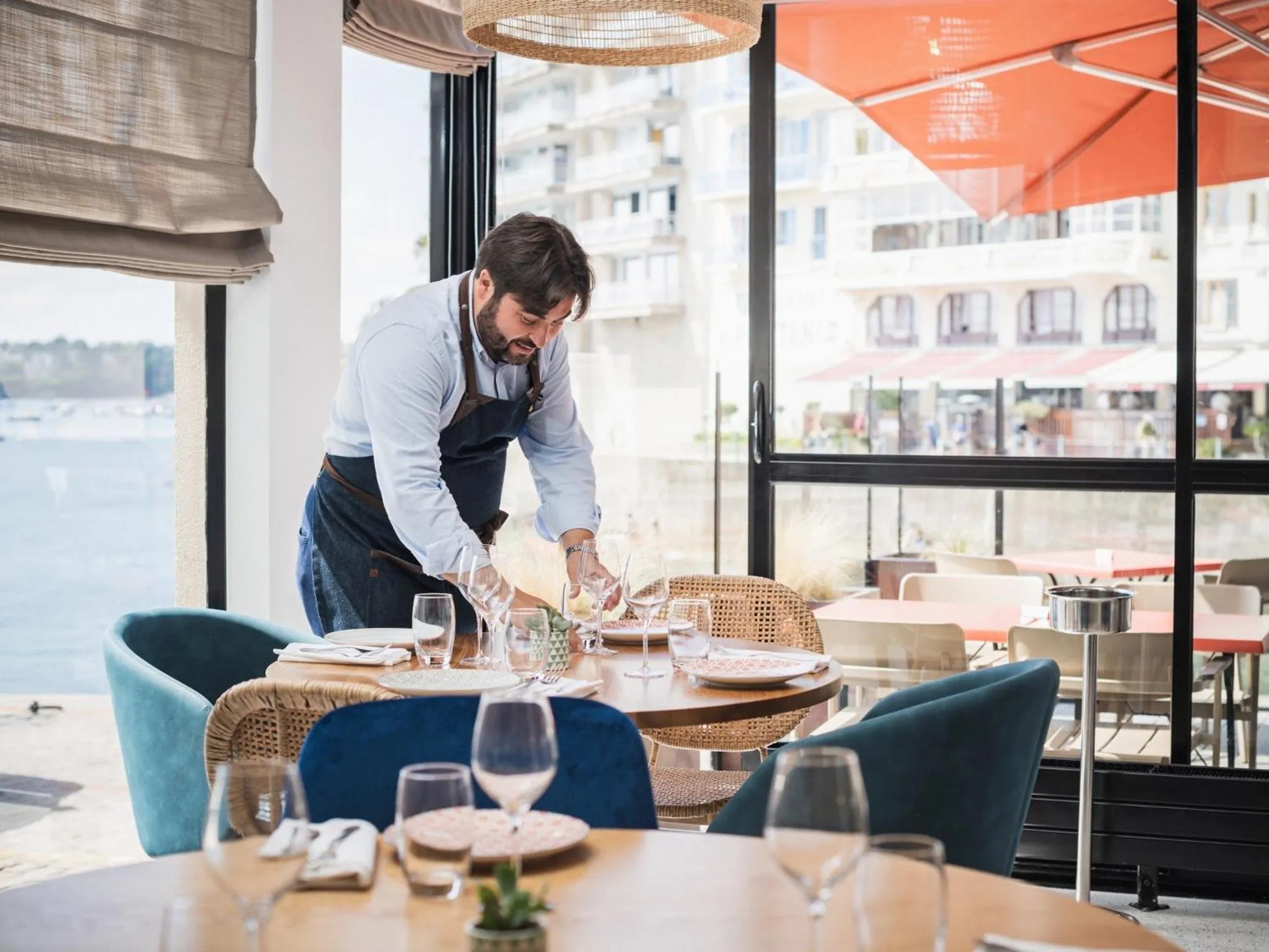 Restaurant/places to eat in Hôtel De La Vallée