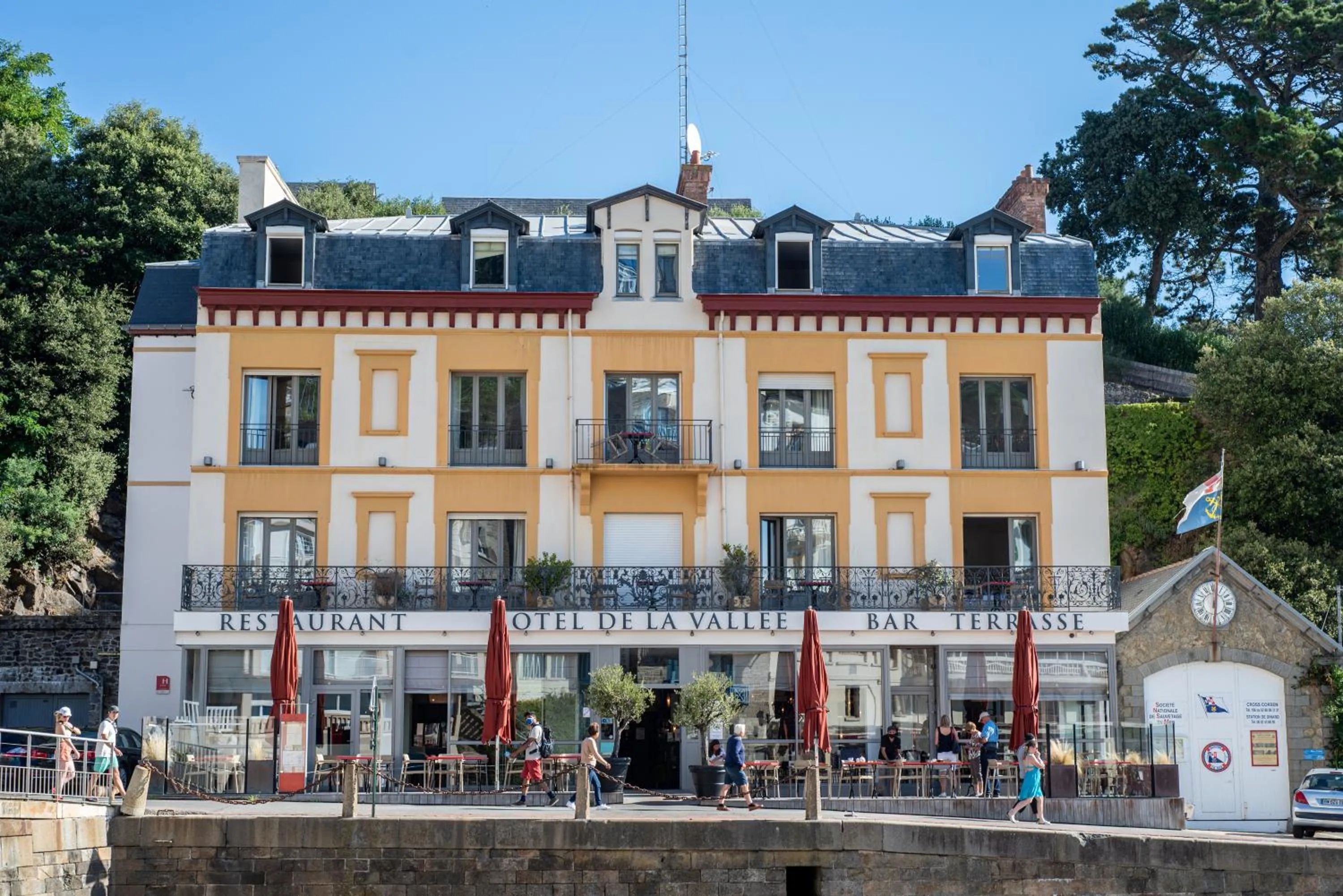 Balcony/Terrace in Hôtel De La Vallée