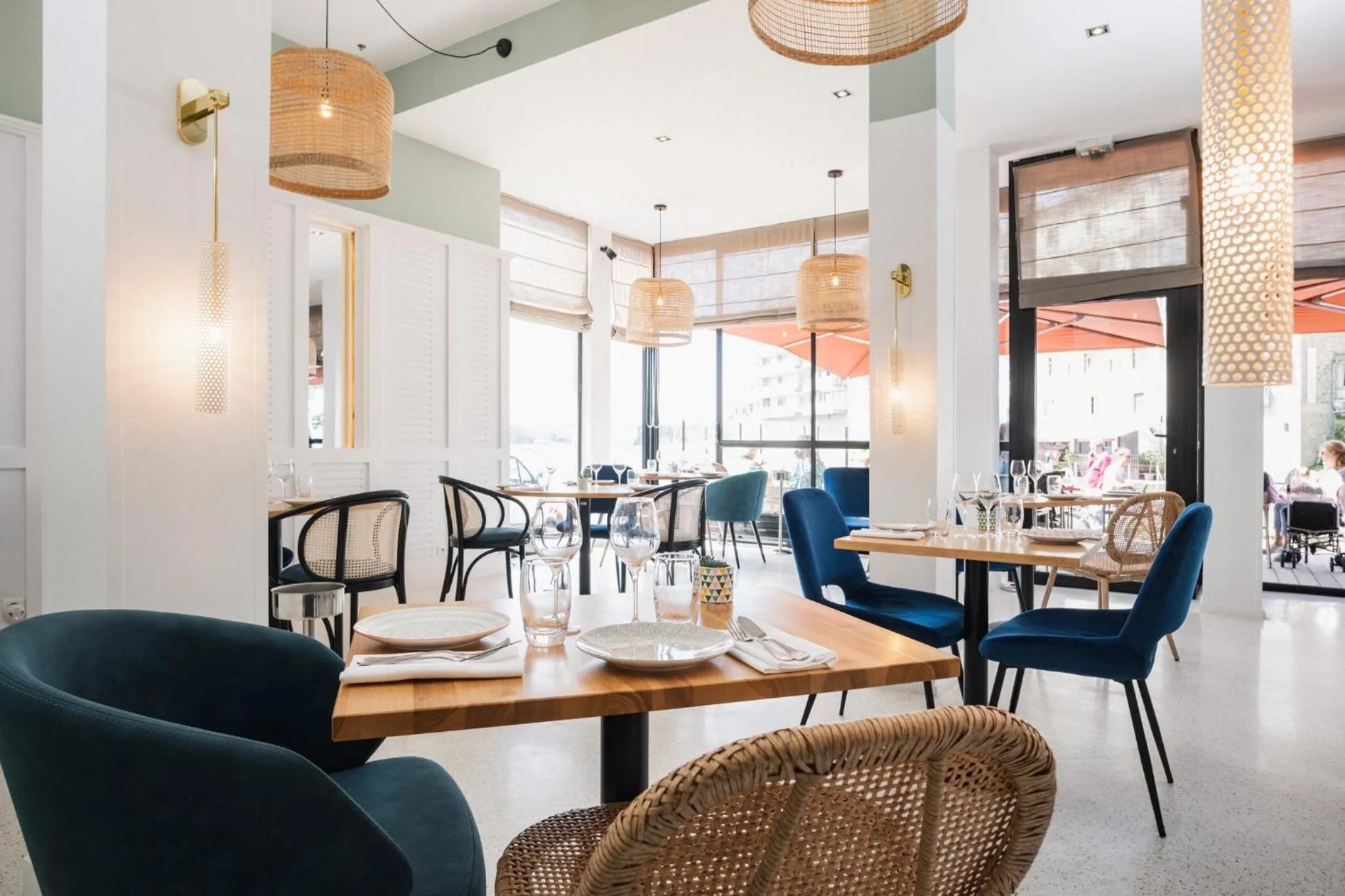 Restaurant/places to eat in Hôtel De La Vallée