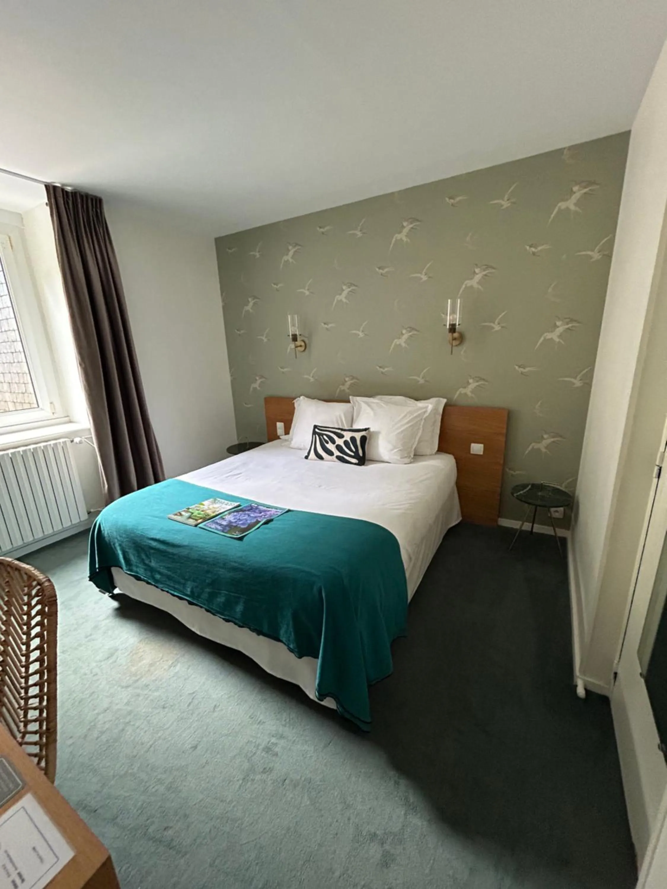 Bed in Hôtel De La Vallée