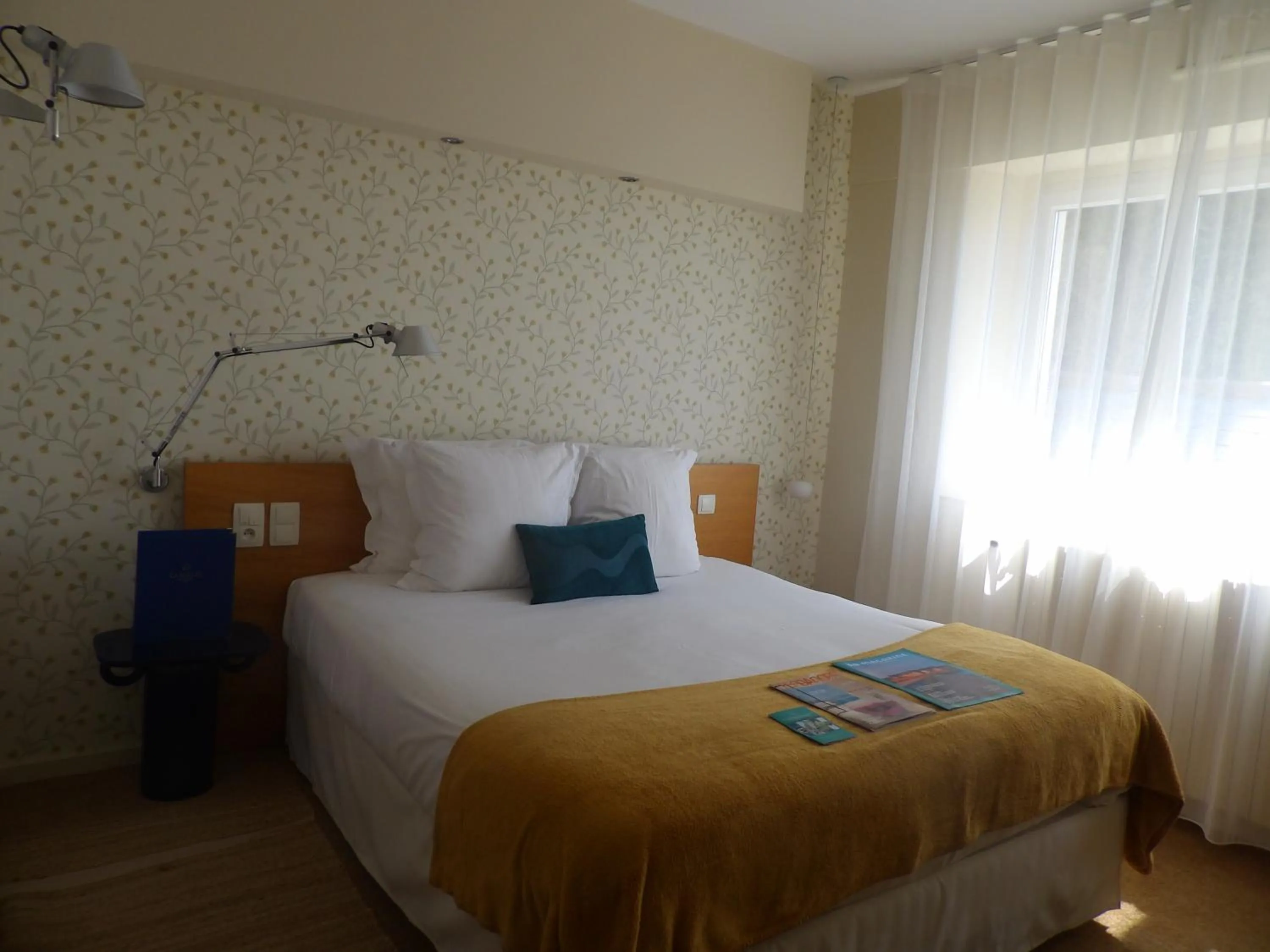 Bed in Hôtel De La Vallée