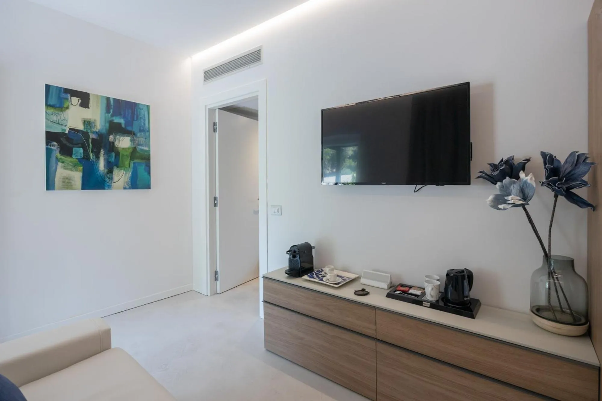 TV and multimedia in Hotel Desiree