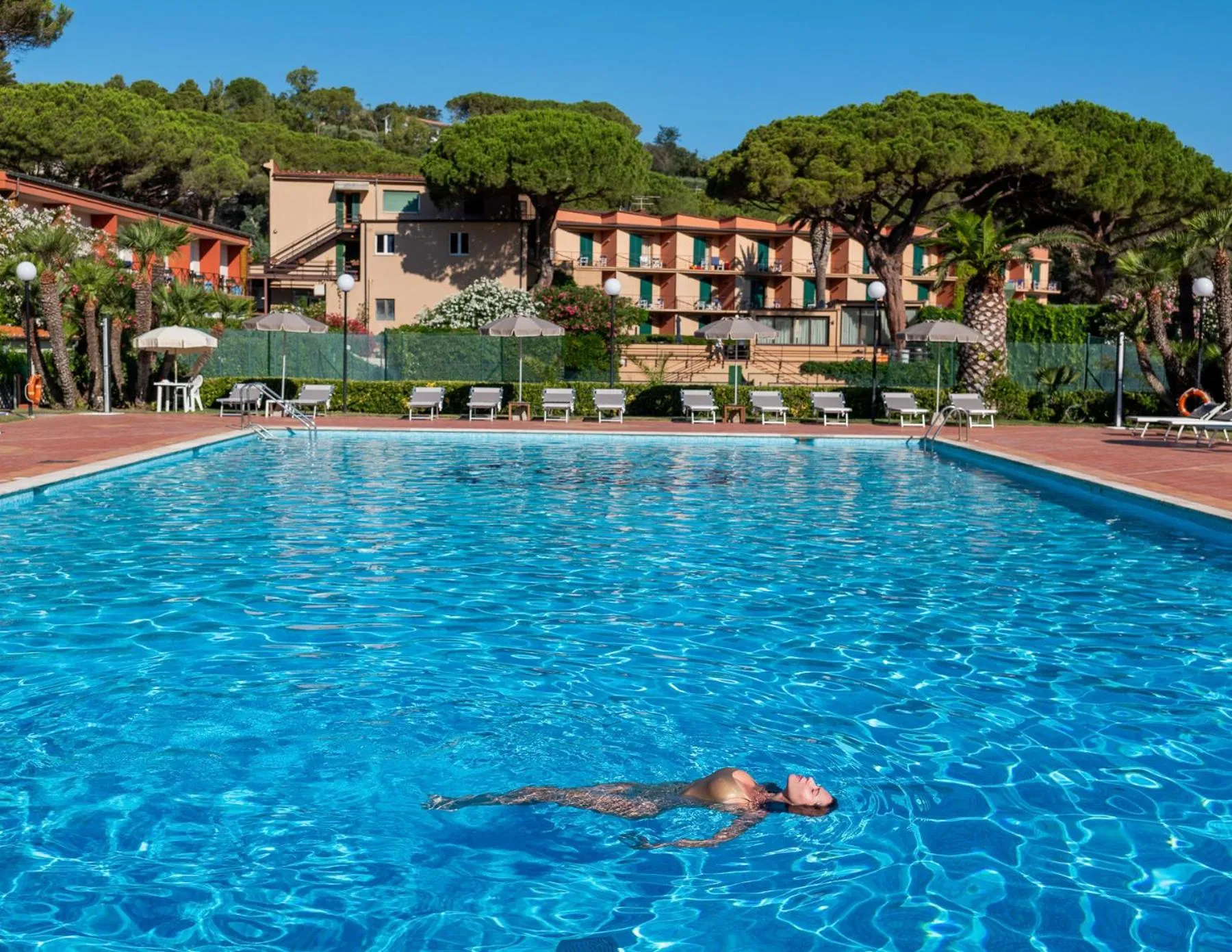 Swimming pool in Hotel Desiree