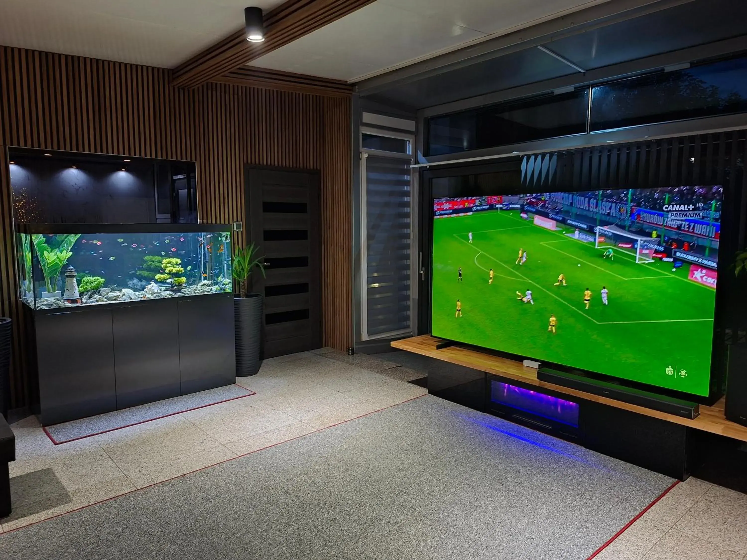 Single Room with Shower in Villa Vip - pokoje,śniadanie,Apartament kinowy, Masaż Single Room with Shower in Villa Vip - pokoje,śniadanie,Apartament kinowy, Masaż