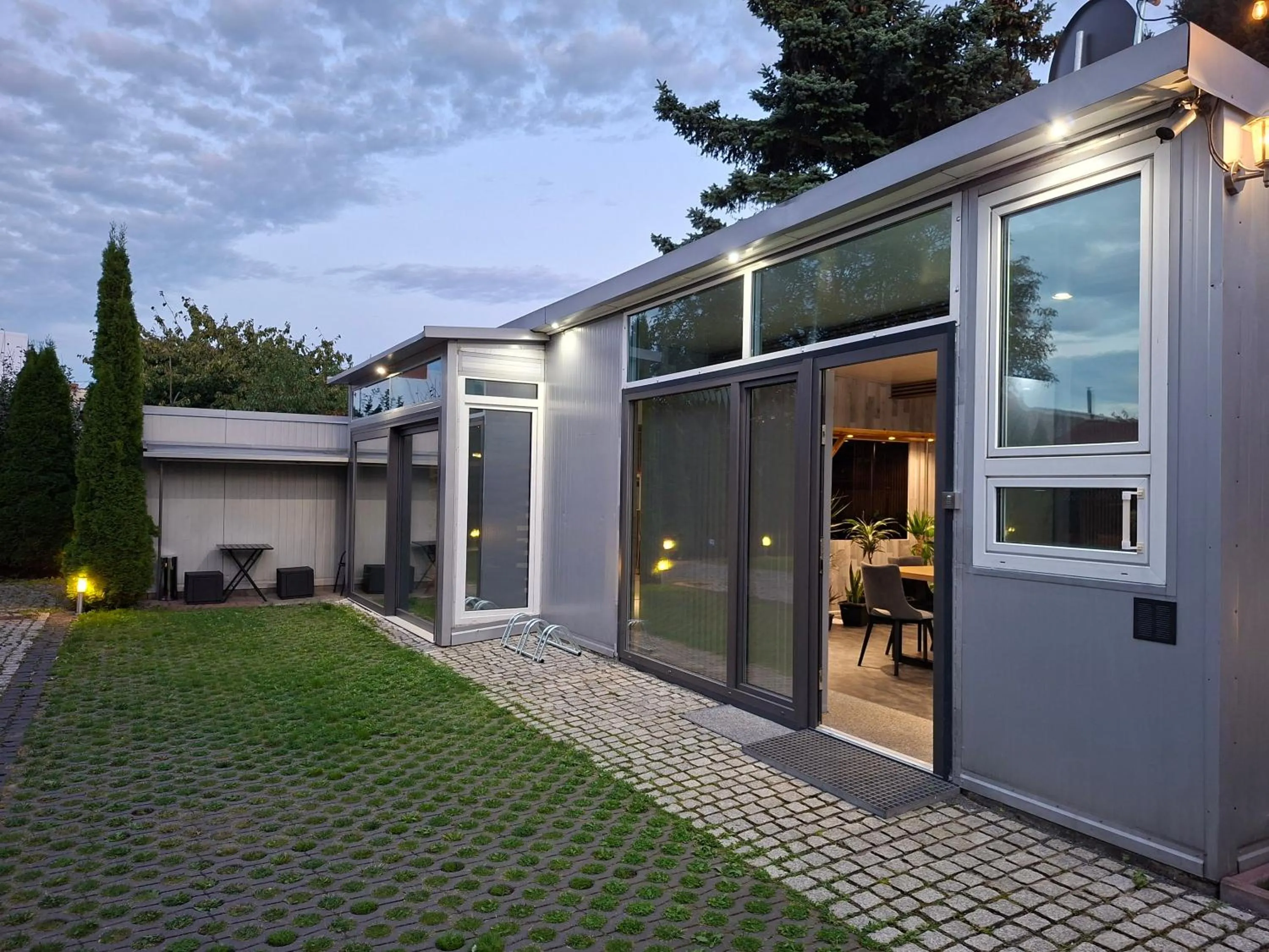 Property building in Villa Vip pokoje,śniadanie,Apartament kinowy