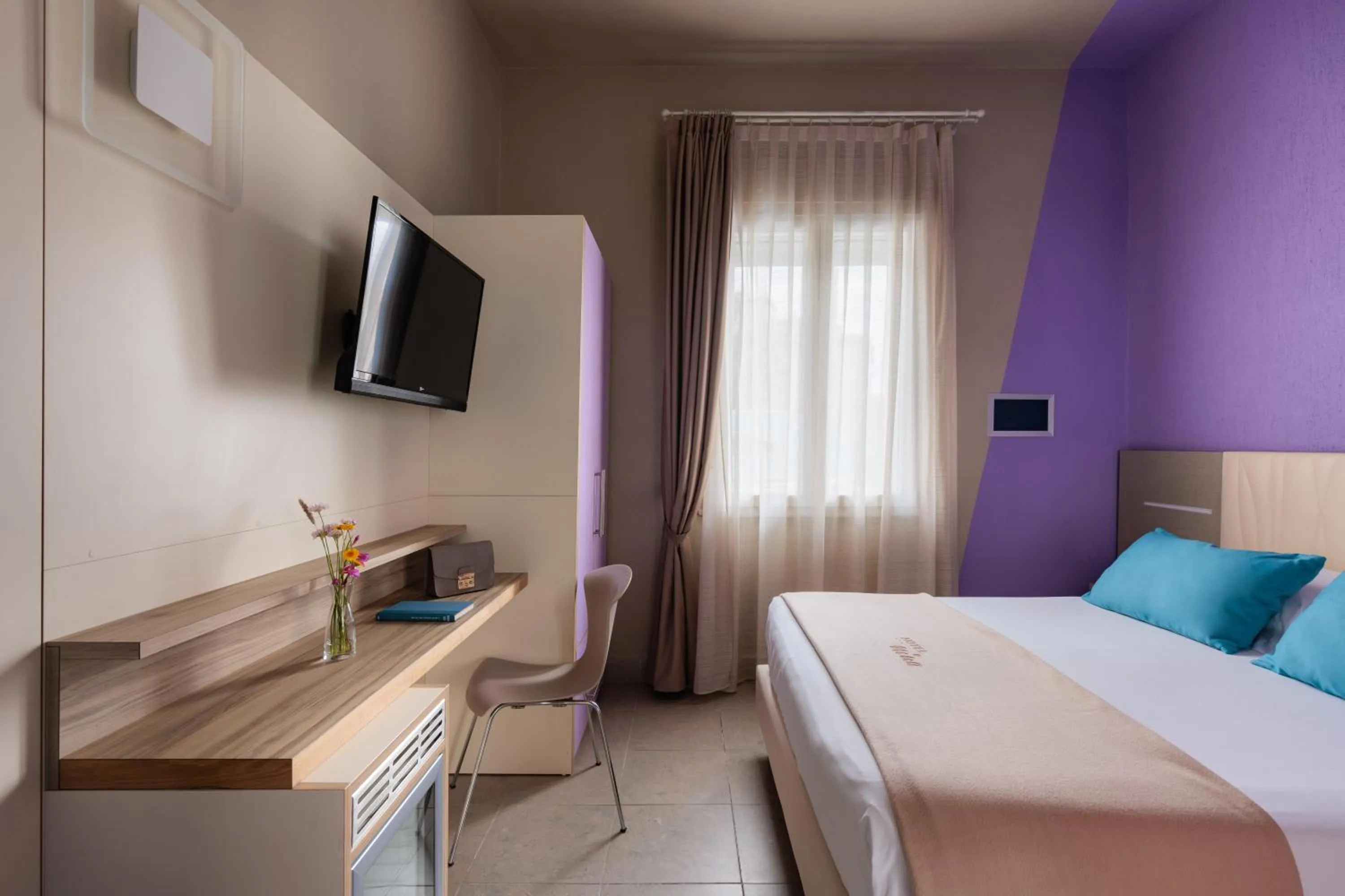 Bedroom, Bed in Hotel Nina