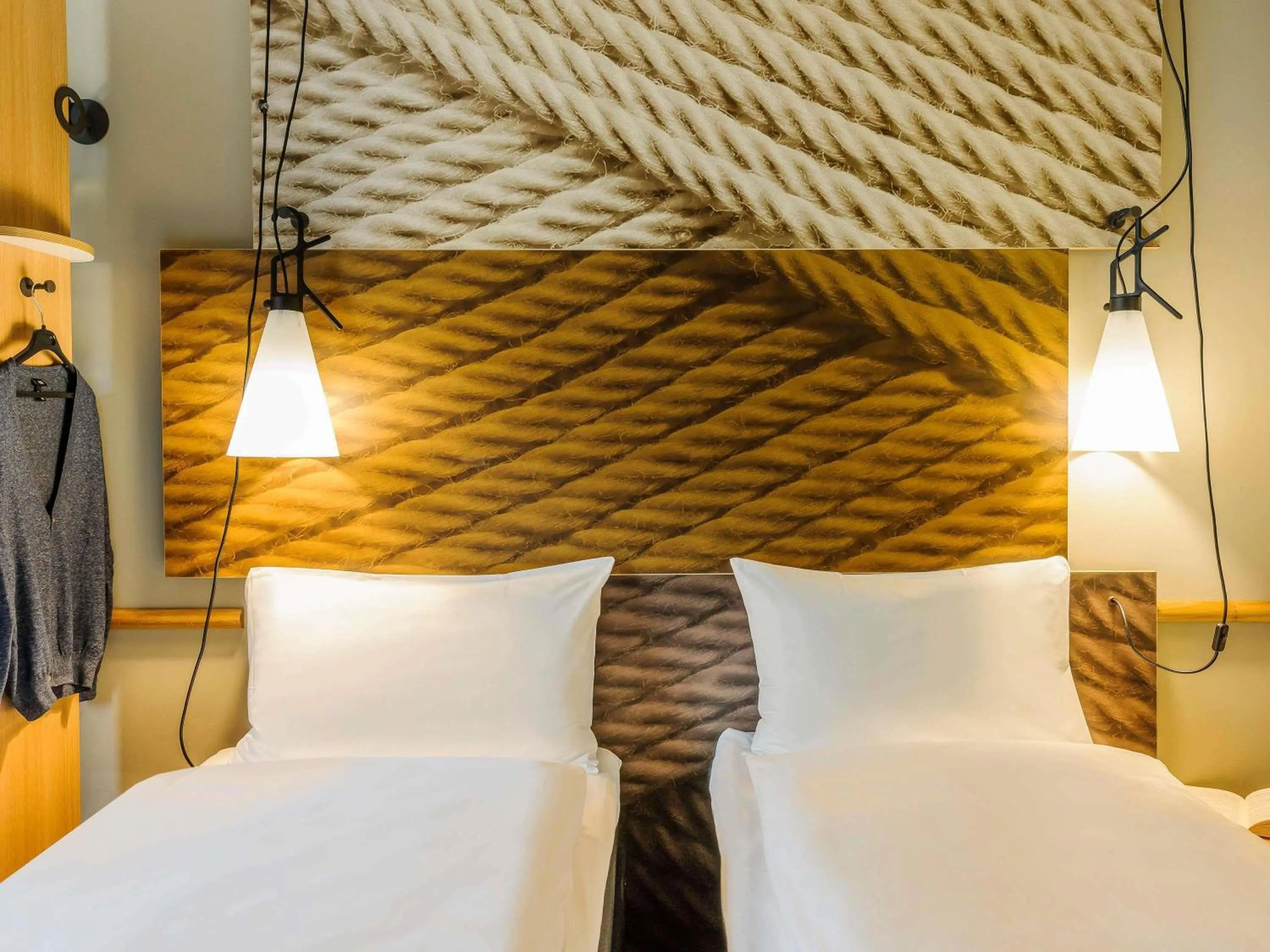 Bedroom, Bed in ibis Hotel München City