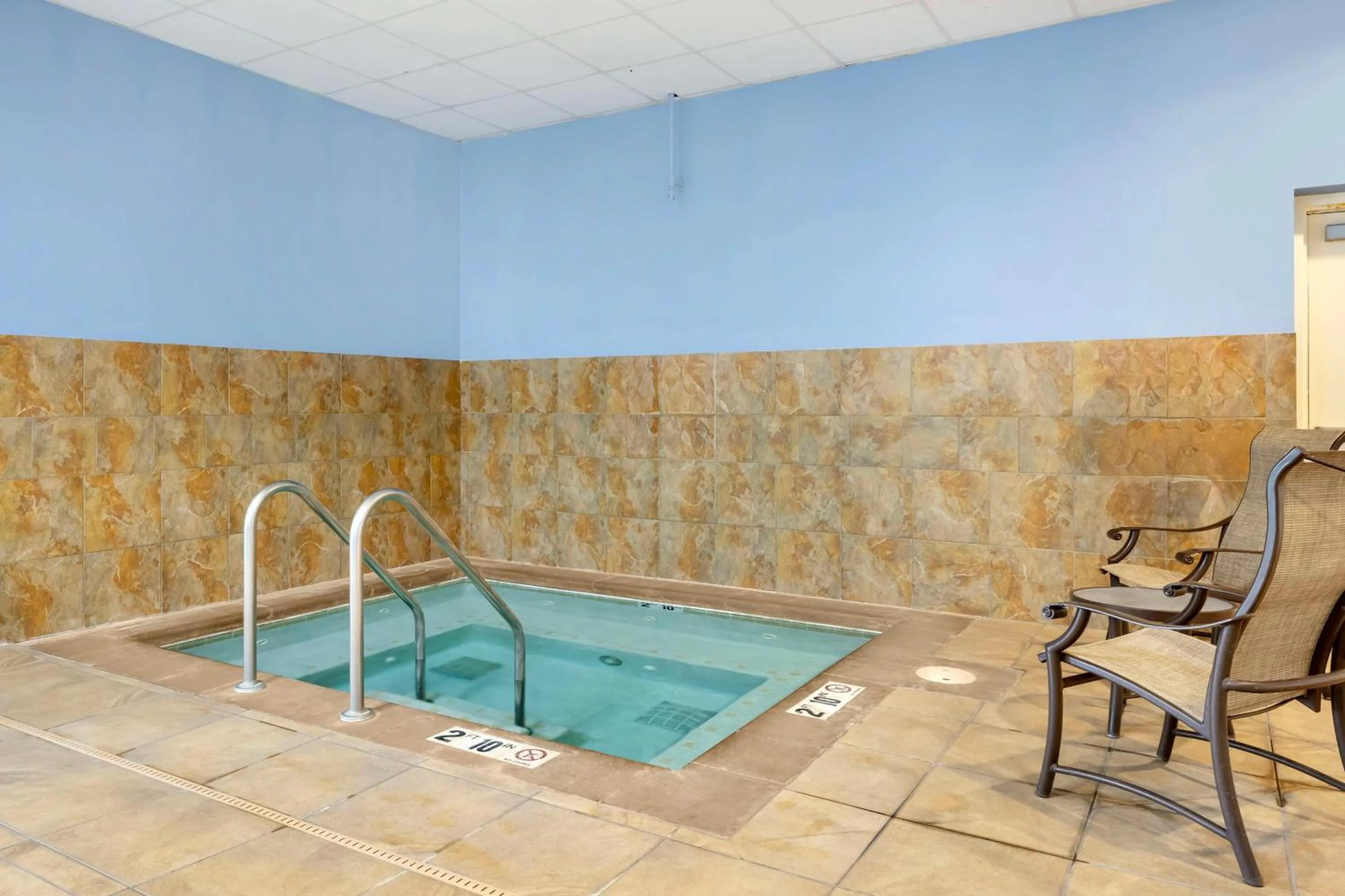 Pool view in Best Western Plus Mid Nebraska Inn & Suites