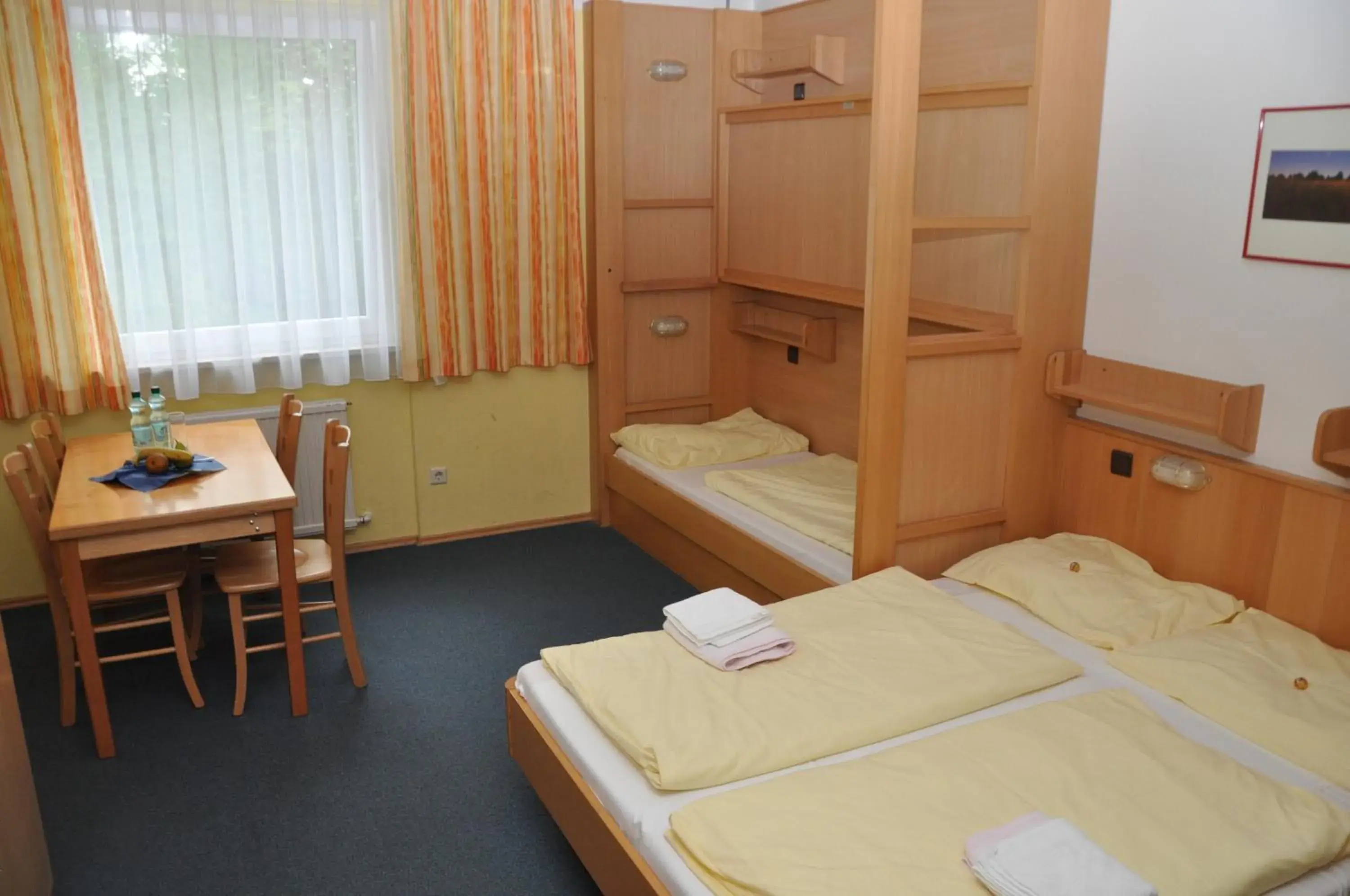 Bed in 6-Bed Female Dormitory Room in Eduard-Heinrich-Haus, Hostel Bed in 6-Bed Female Dormitory Room in Eduard-Heinrich-Haus, Hostel