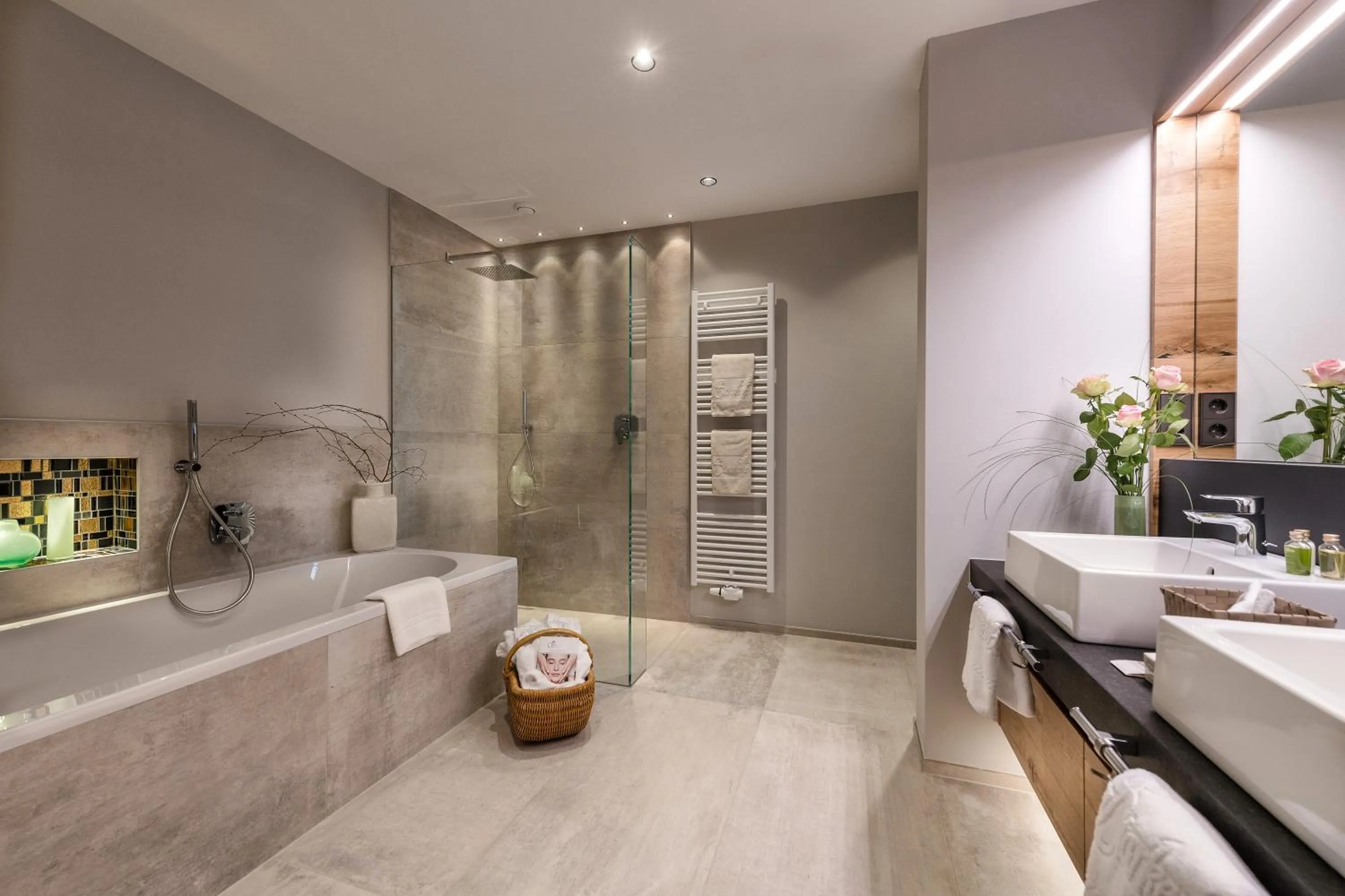 Shower in Hotel Starkenberg