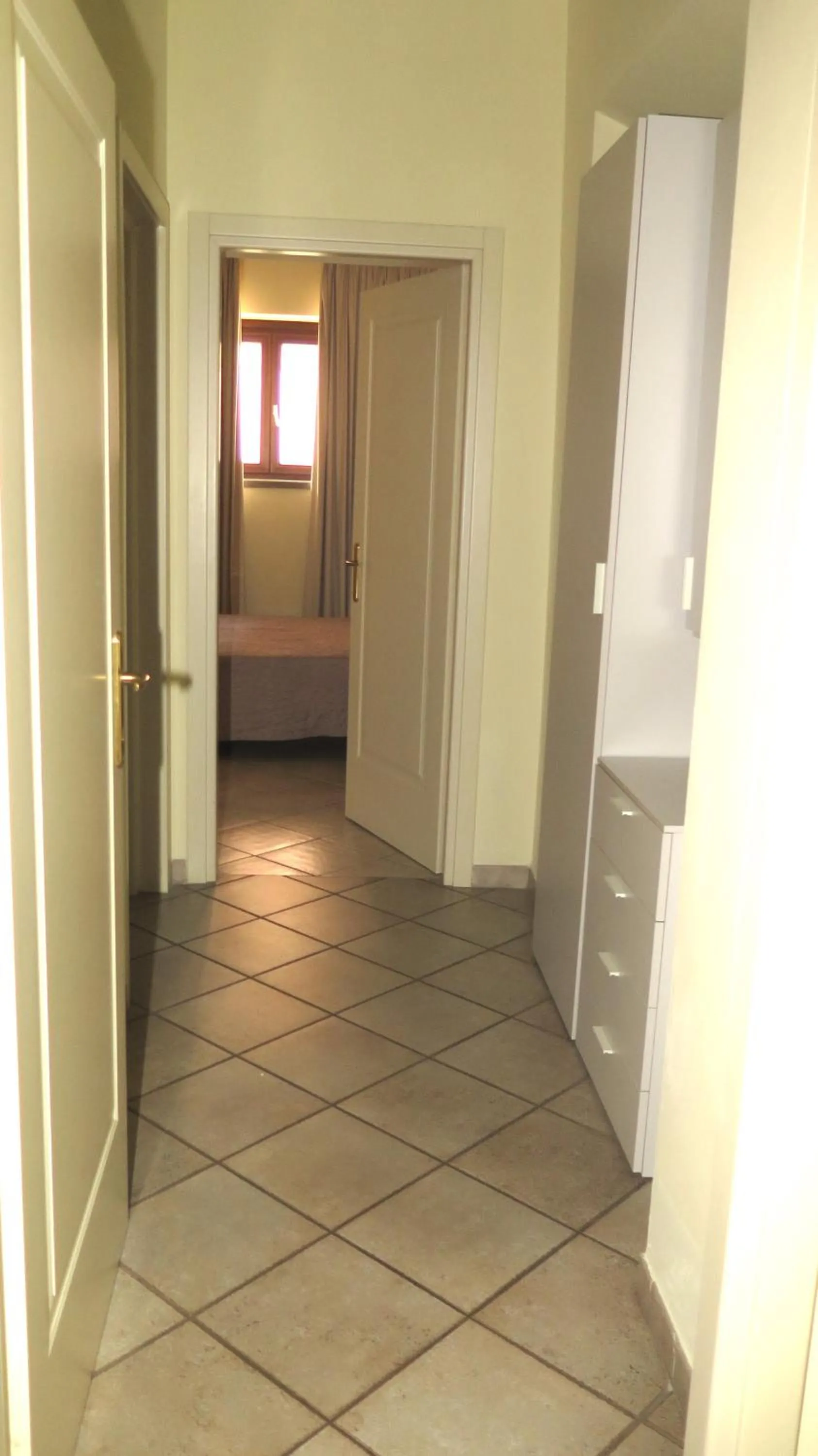 wardrobe in Residenza Turistico Alberghiera Corallo