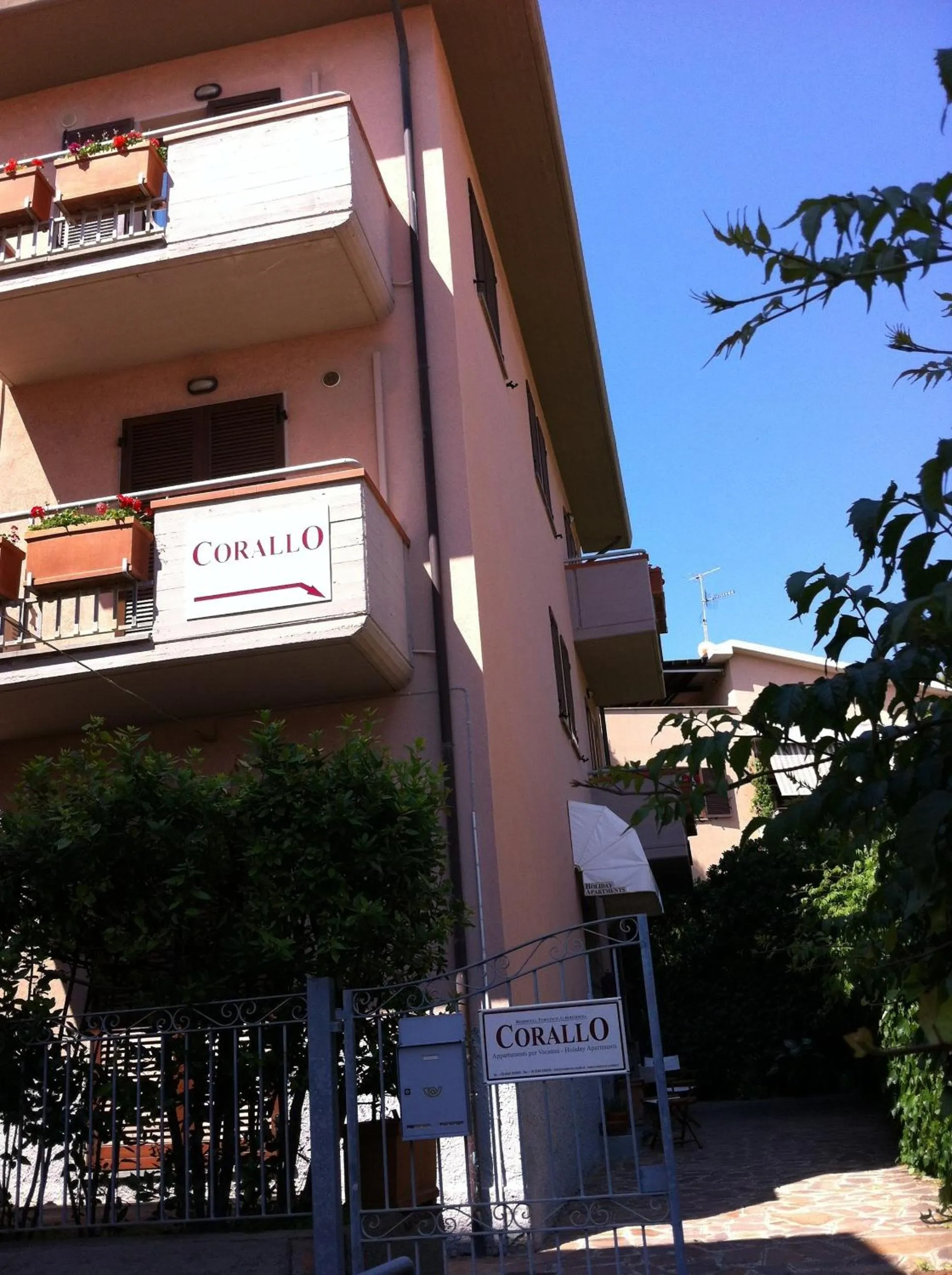 Property building in Residenza Turistico Alberghiera Corallo