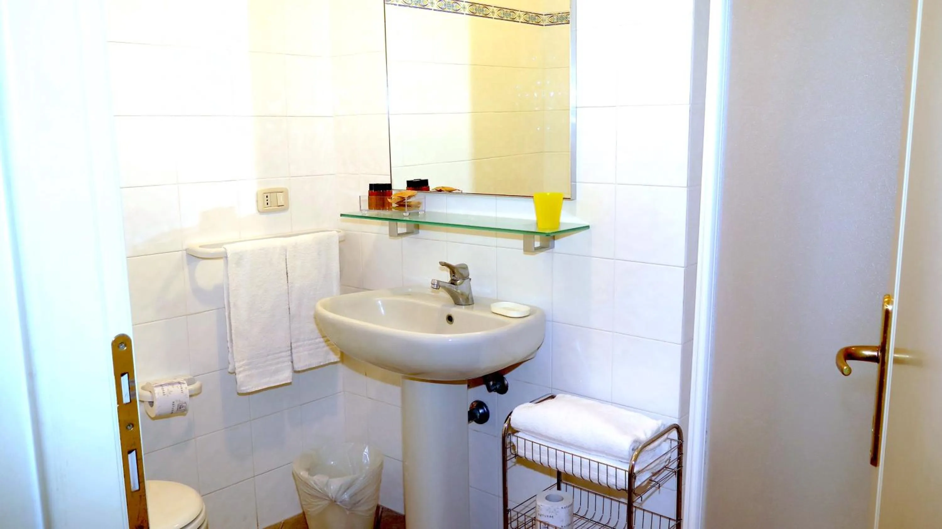 Bathroom in Residenza Turistico Alberghiera Corallo