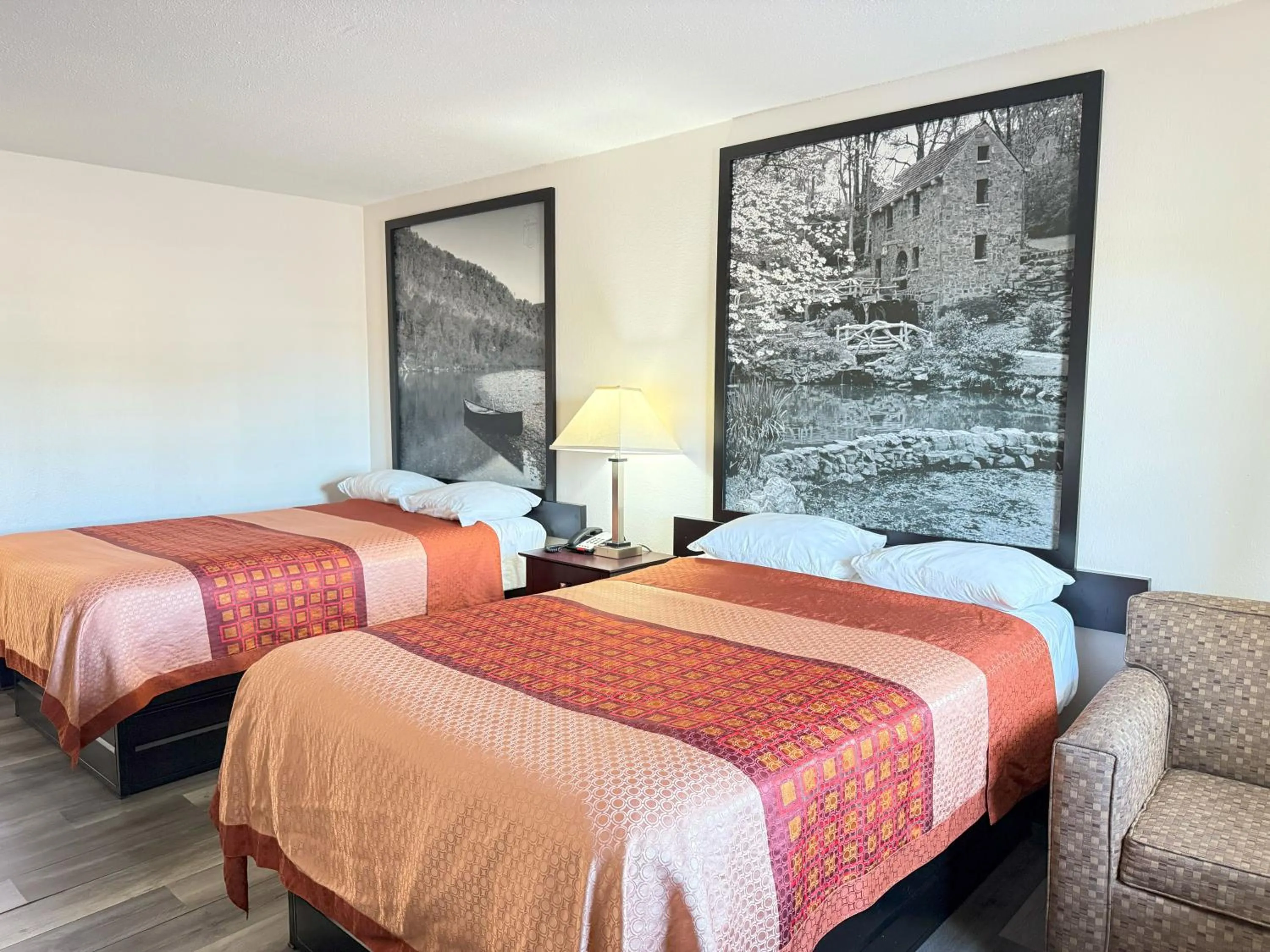 Bed in Super 8 by Wyndham Monticello AR