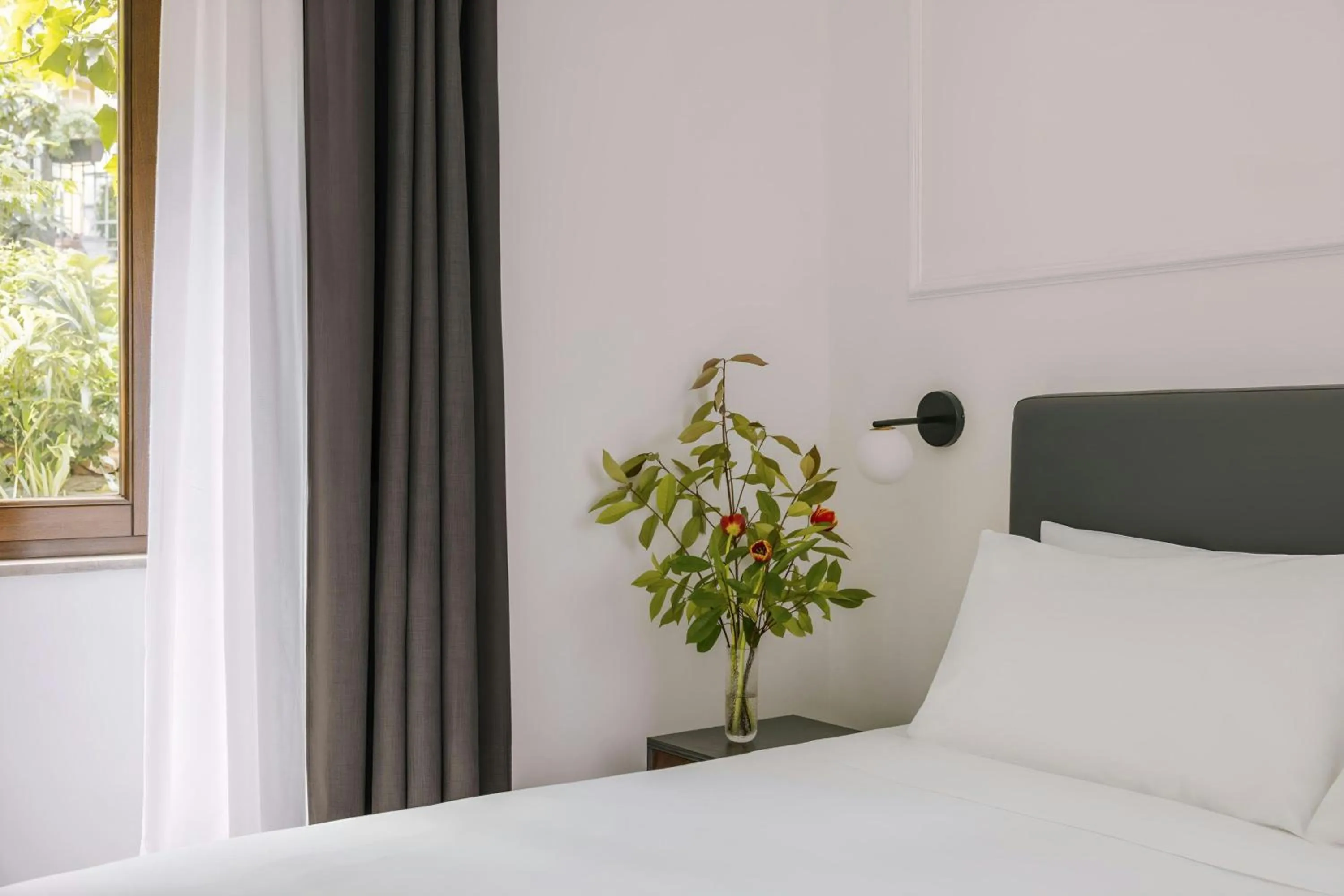 Bedroom, Bed in Missori Hotel Piazza Missori, Sonder by Marriott Bonvoy