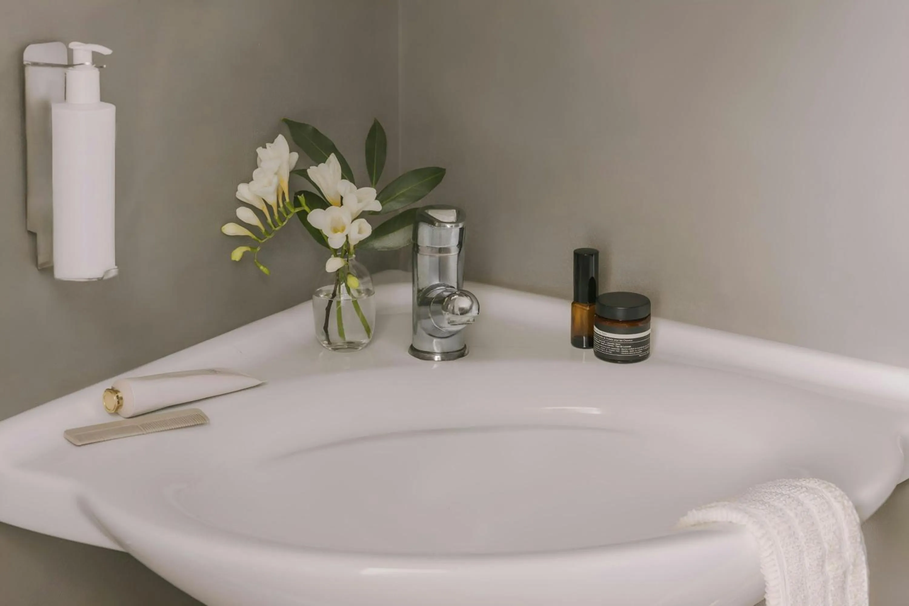 Bathroom in Missori Hotel Piazza Missori, Sonder by Marriott Bonvoy