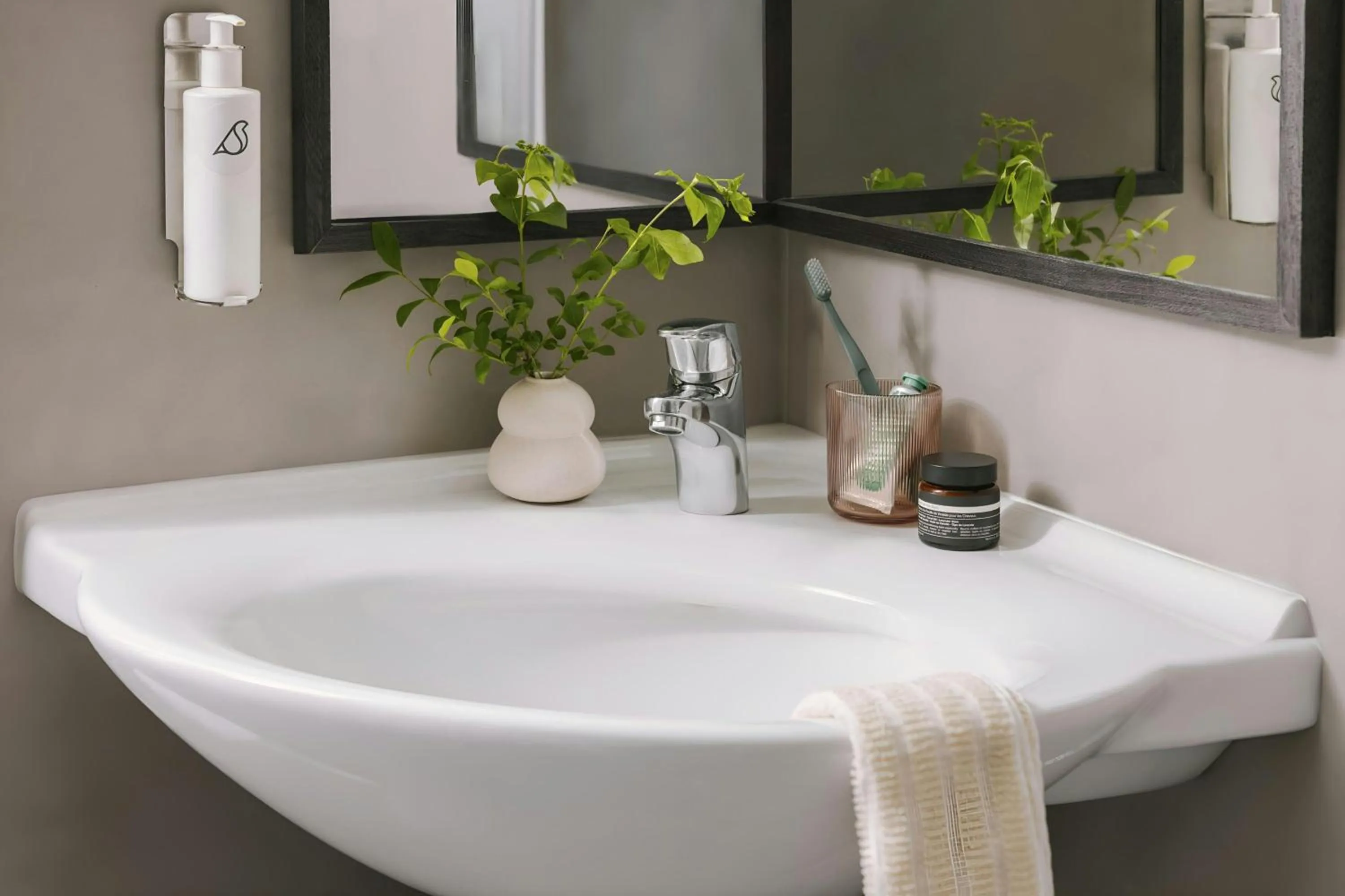 Bathroom in Missori Hotel Piazza Missori, Sonder by Marriott Bonvoy