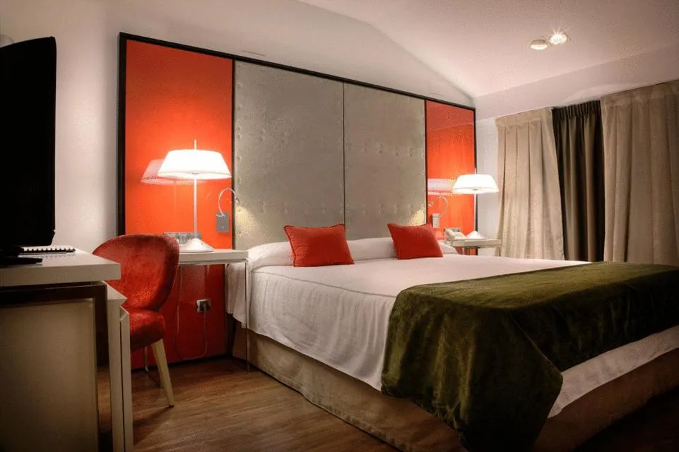 Photo of the whole room, Bed in San Ramón del Somontano