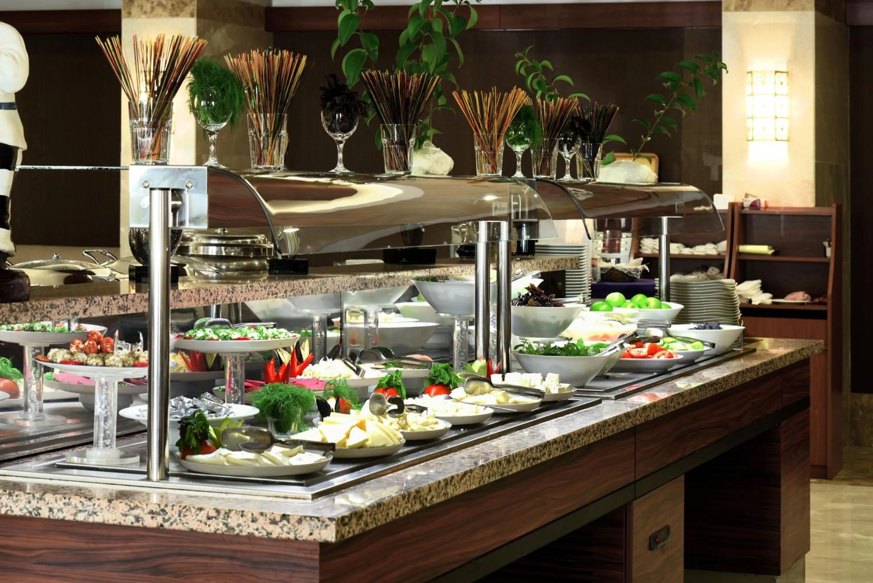 Food and drinks in Ramada Plaza Altin Kayisi Hotel