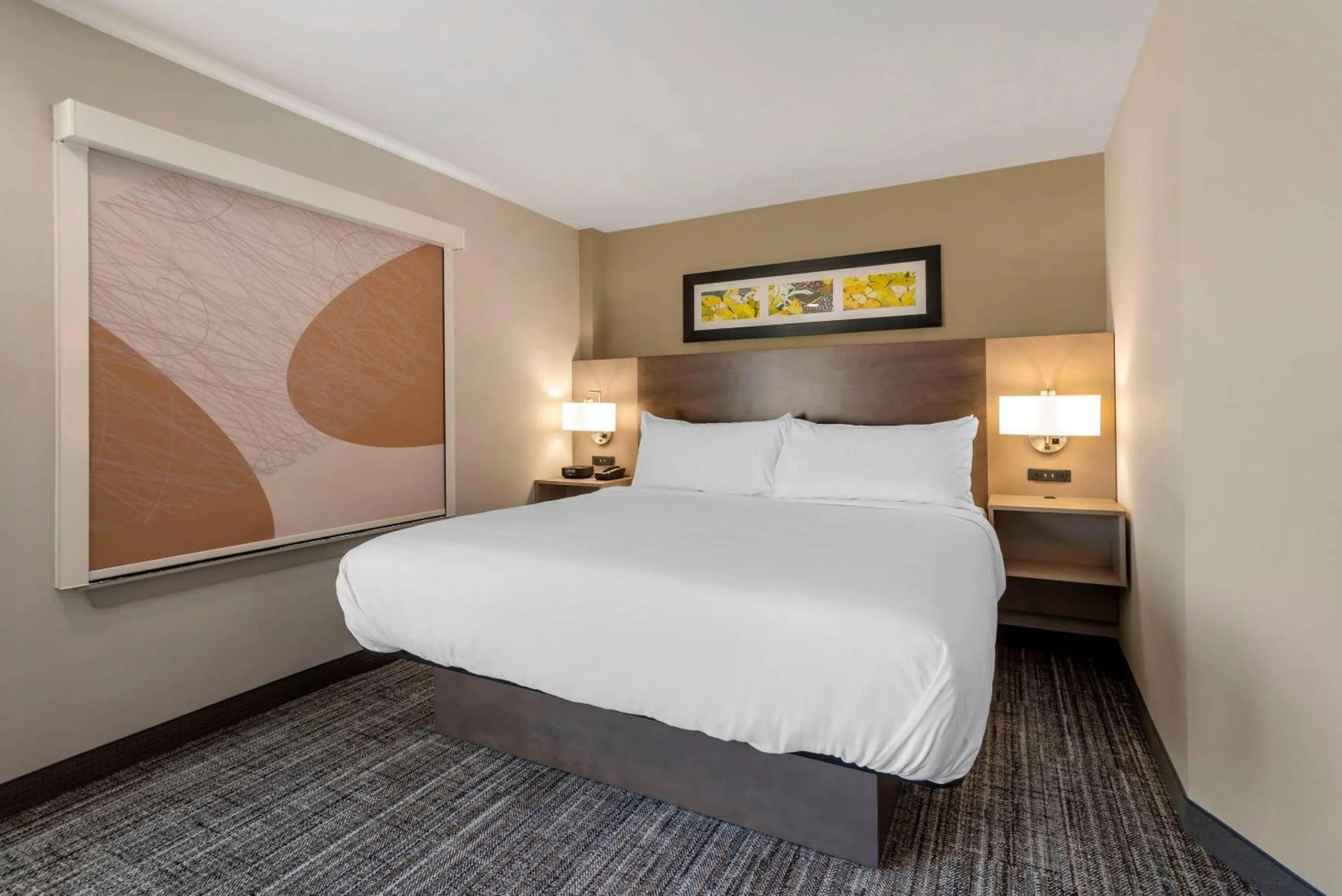 Bedroom, Bed in The Inn at Leonardtown, an Ascend Collection Hotel