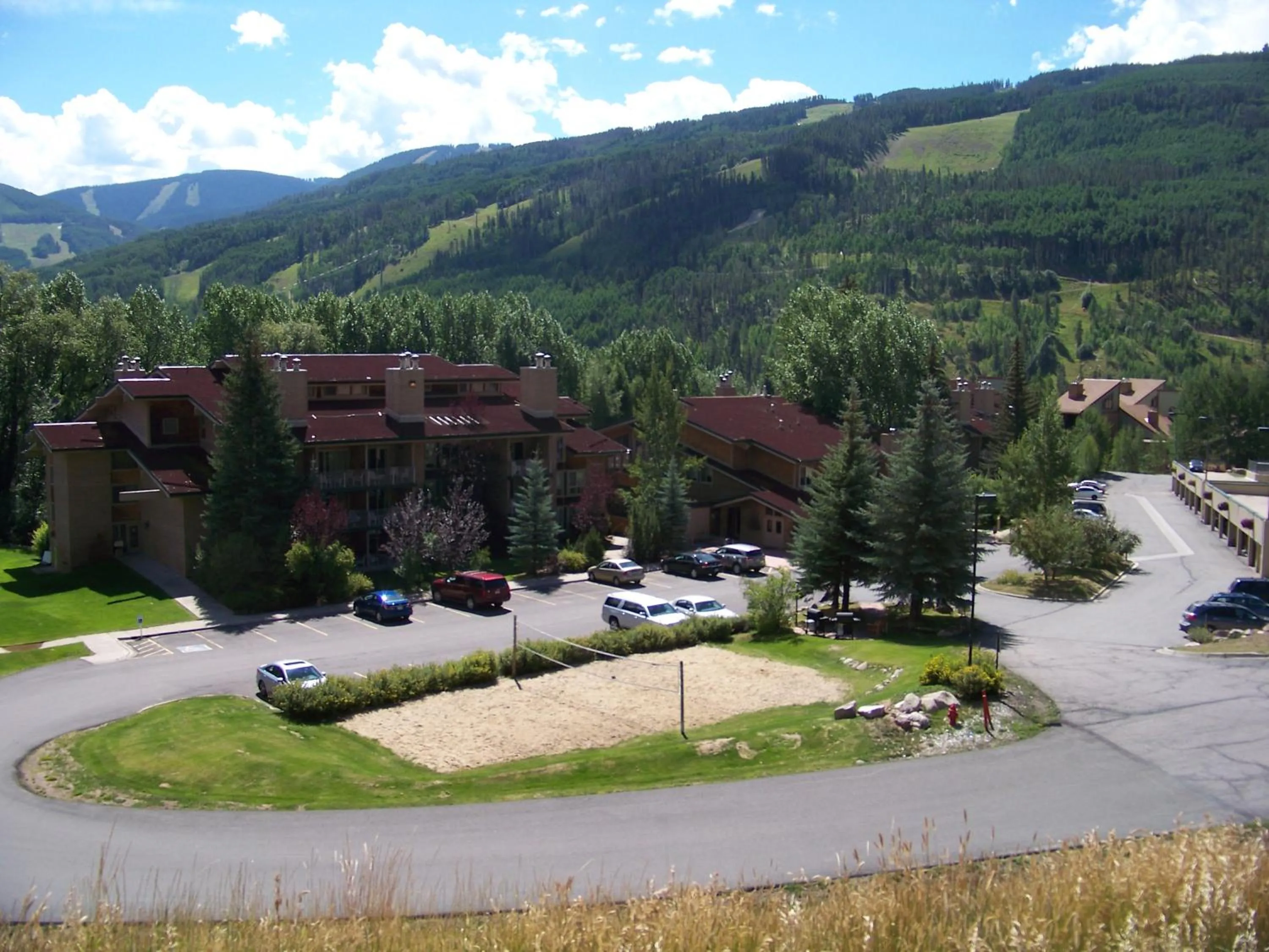 Property building in Sandstone Creek Club Condominiums