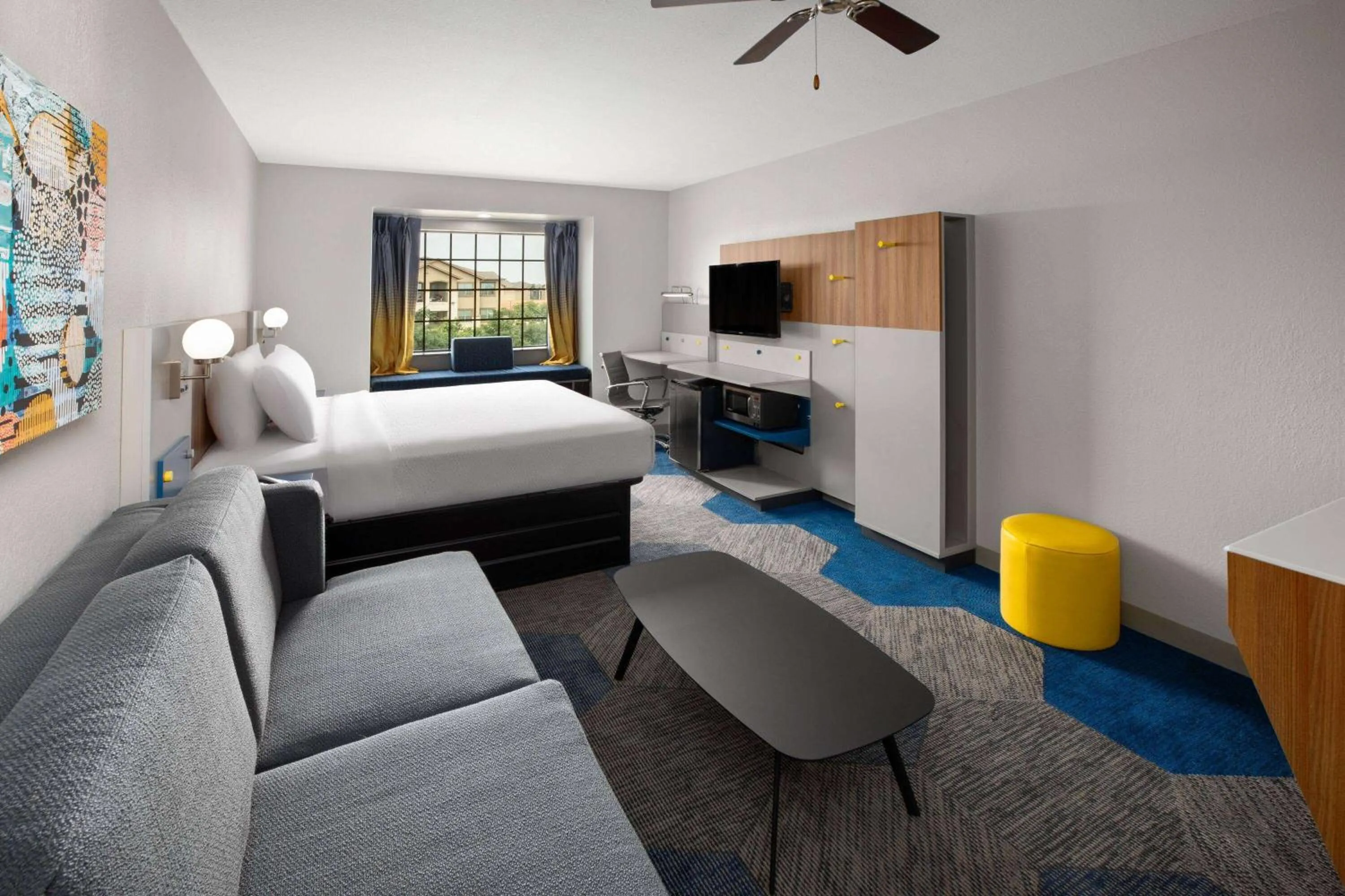 Photo of the whole room, Bed in Microtel Inn & Suites by Wyndham Buda Austin South