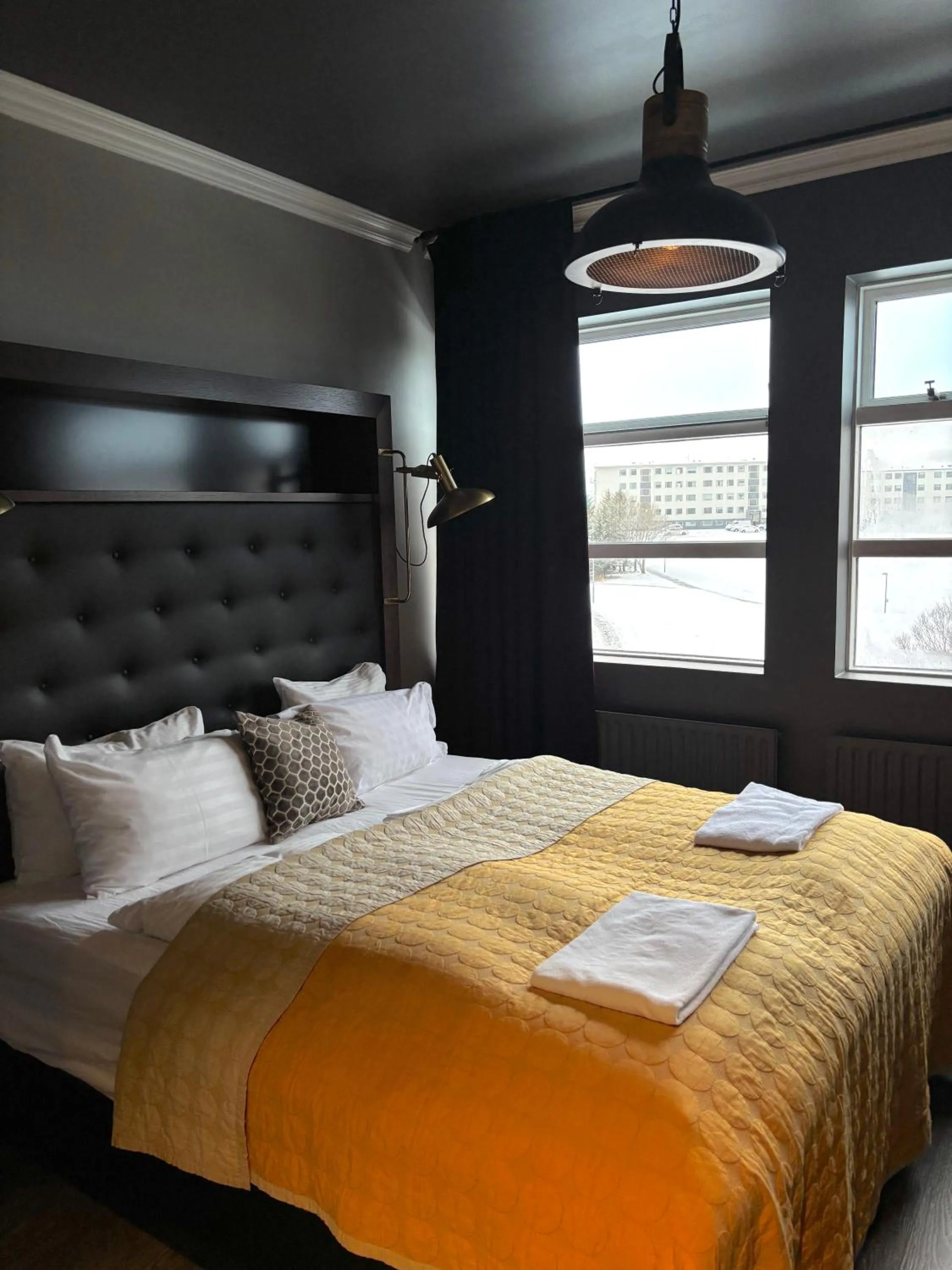 Photo of the whole room, Bed in R13 - A Townhouse Hotel