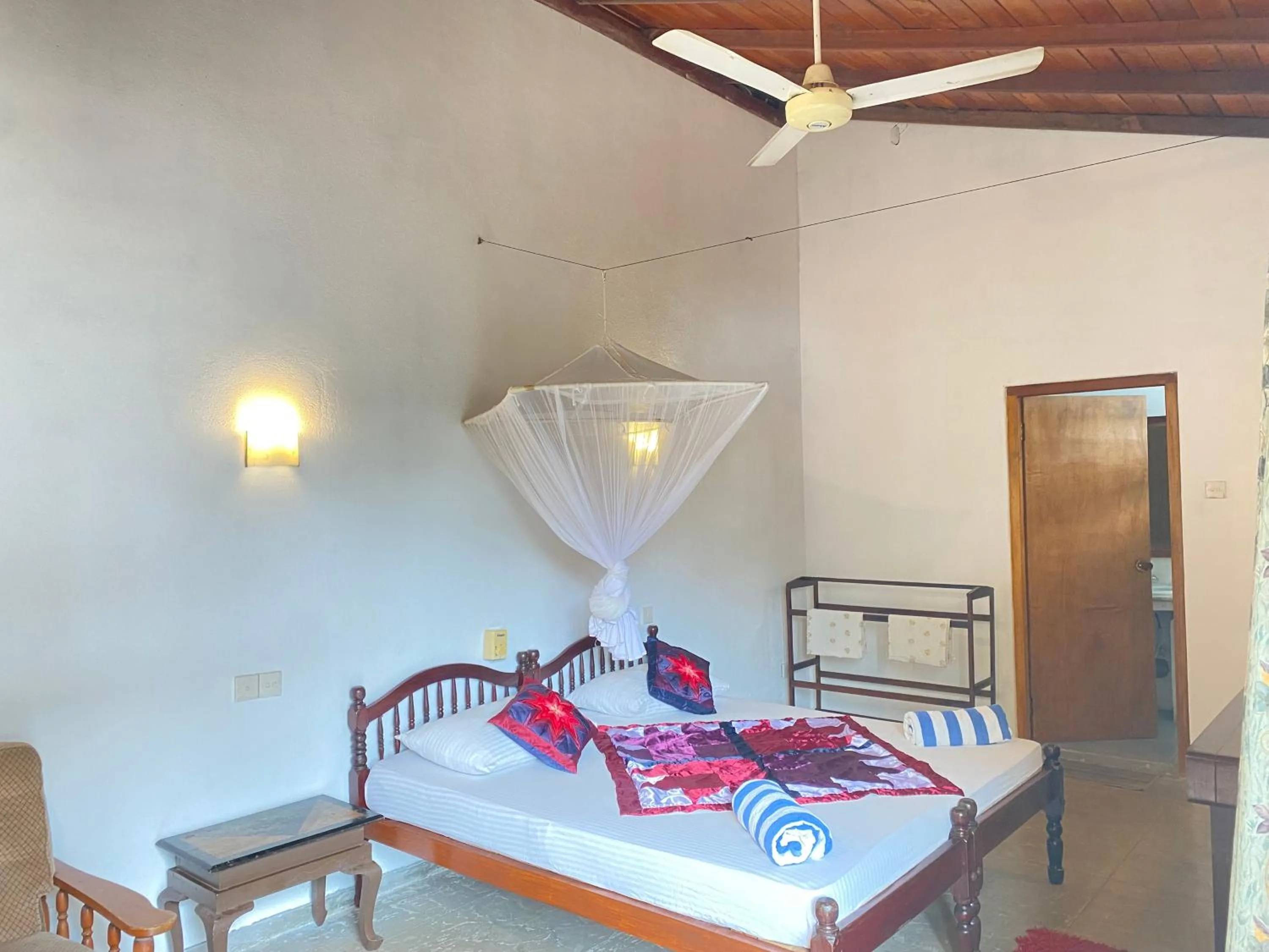 Bed in Sea Front Hikkaduwa