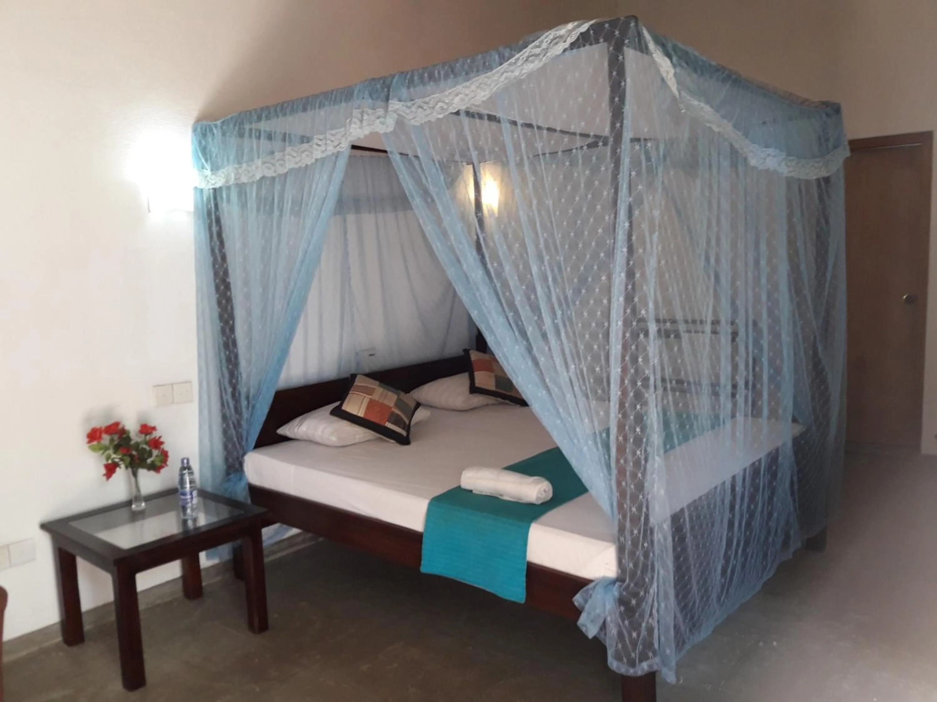 Bedroom, Bed in Sea Front Hikkaduwa