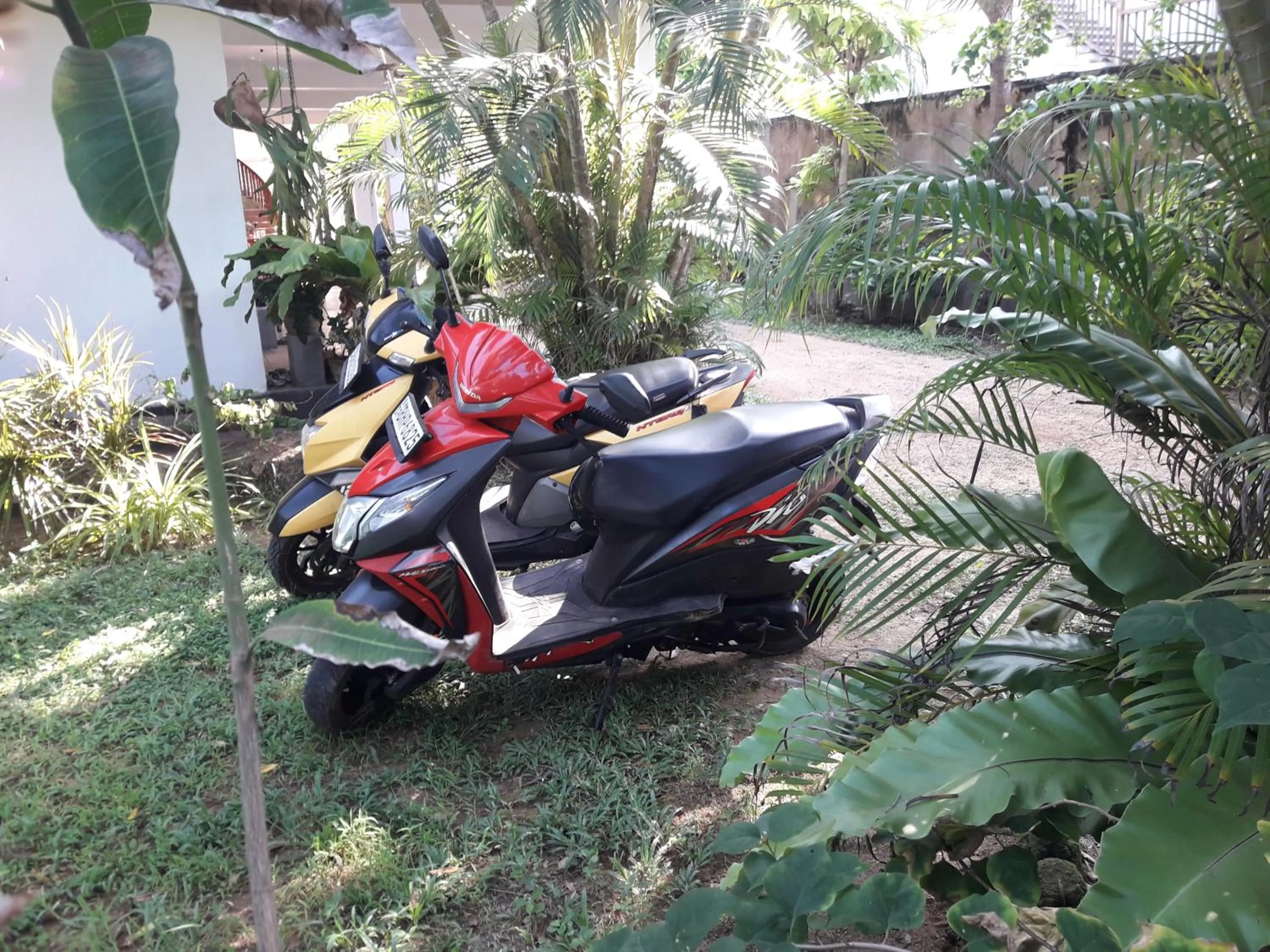 Property building in Sea Front Hikkaduwa