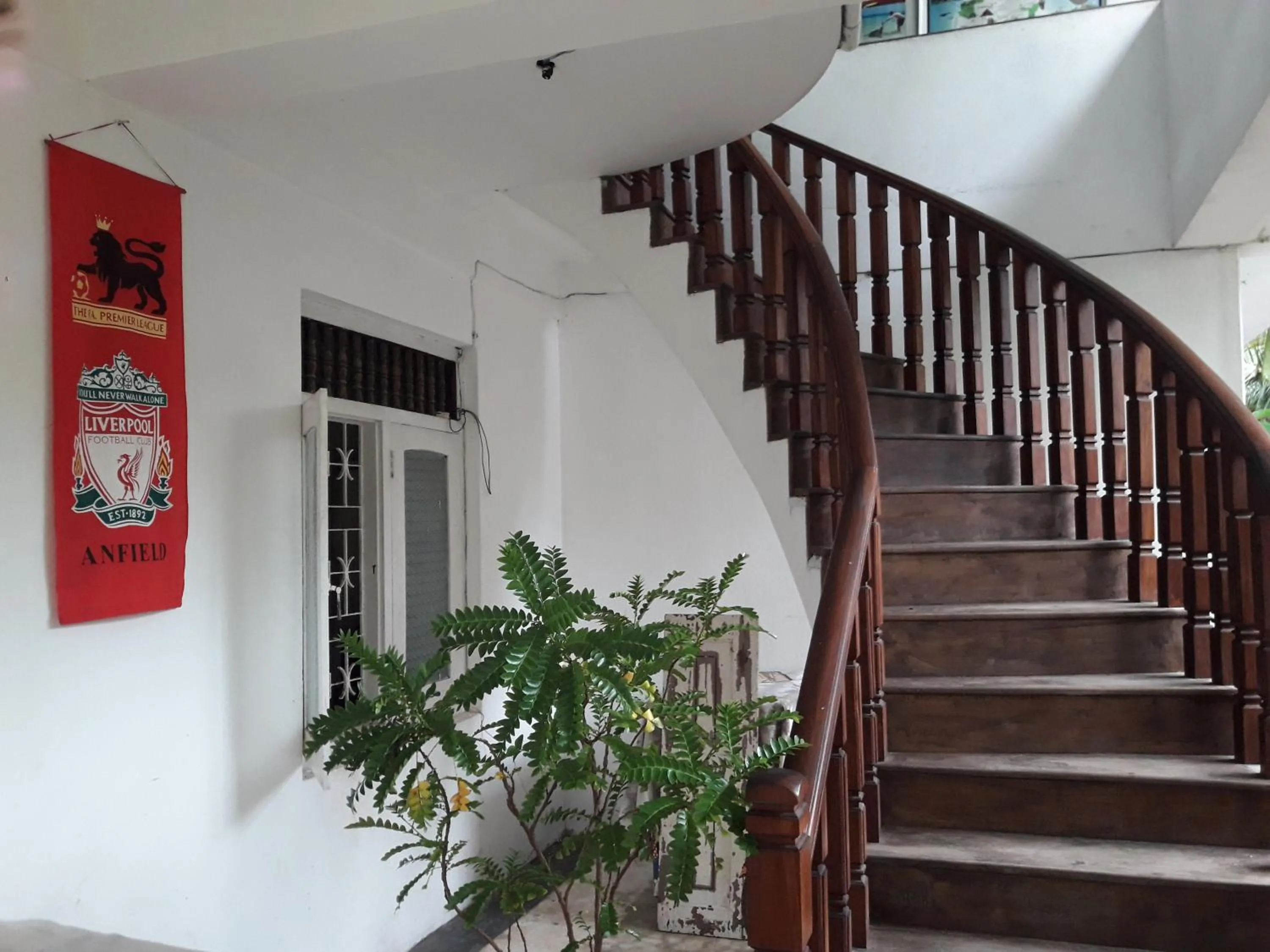 Property building in Sea Front Hikkaduwa