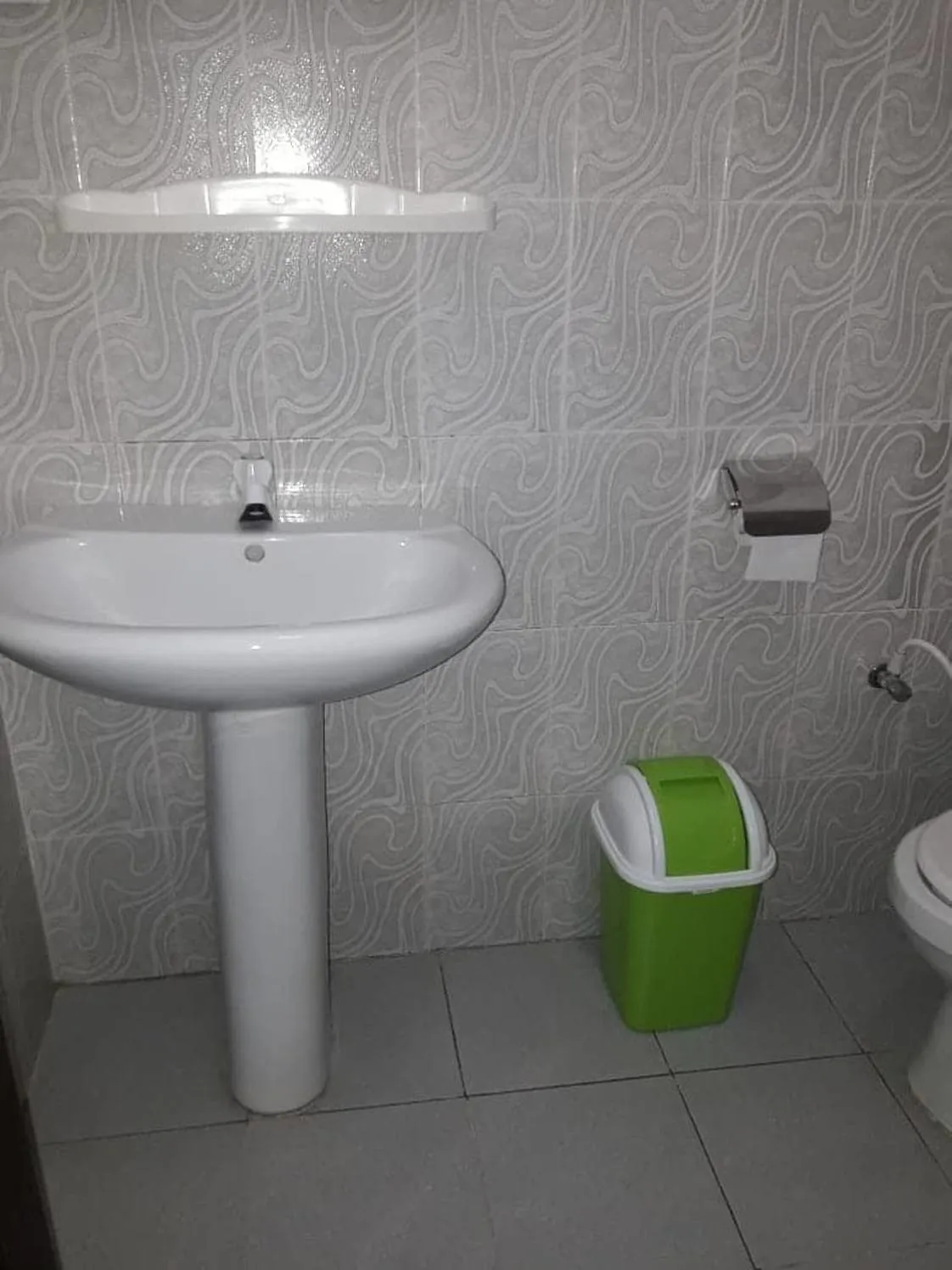 Bathroom in The Finz