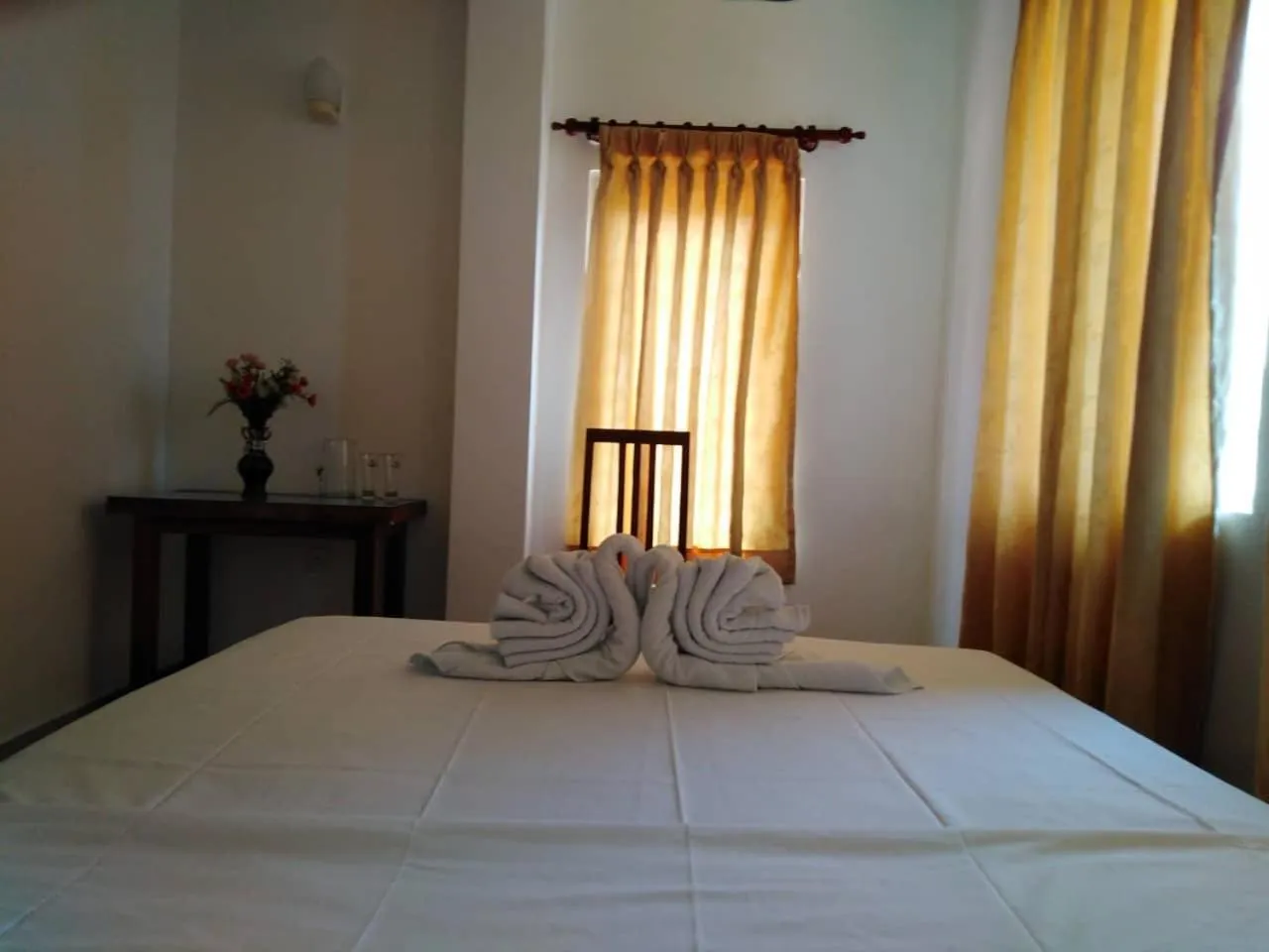 Bedroom, Bed in The Finz