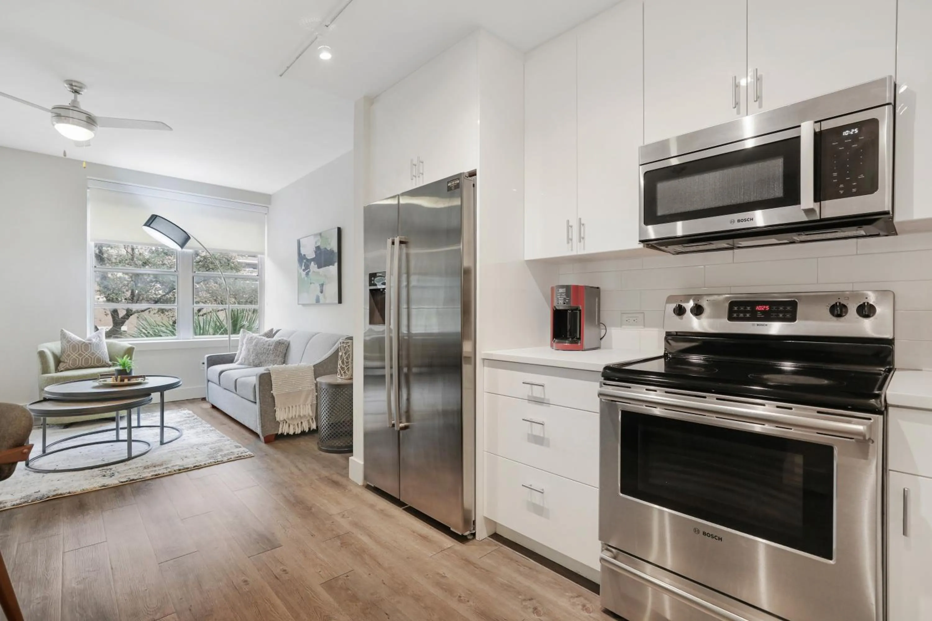 Kitchen or kitchenette in Modern & Fully Furnished Apartments in the Heart of the City