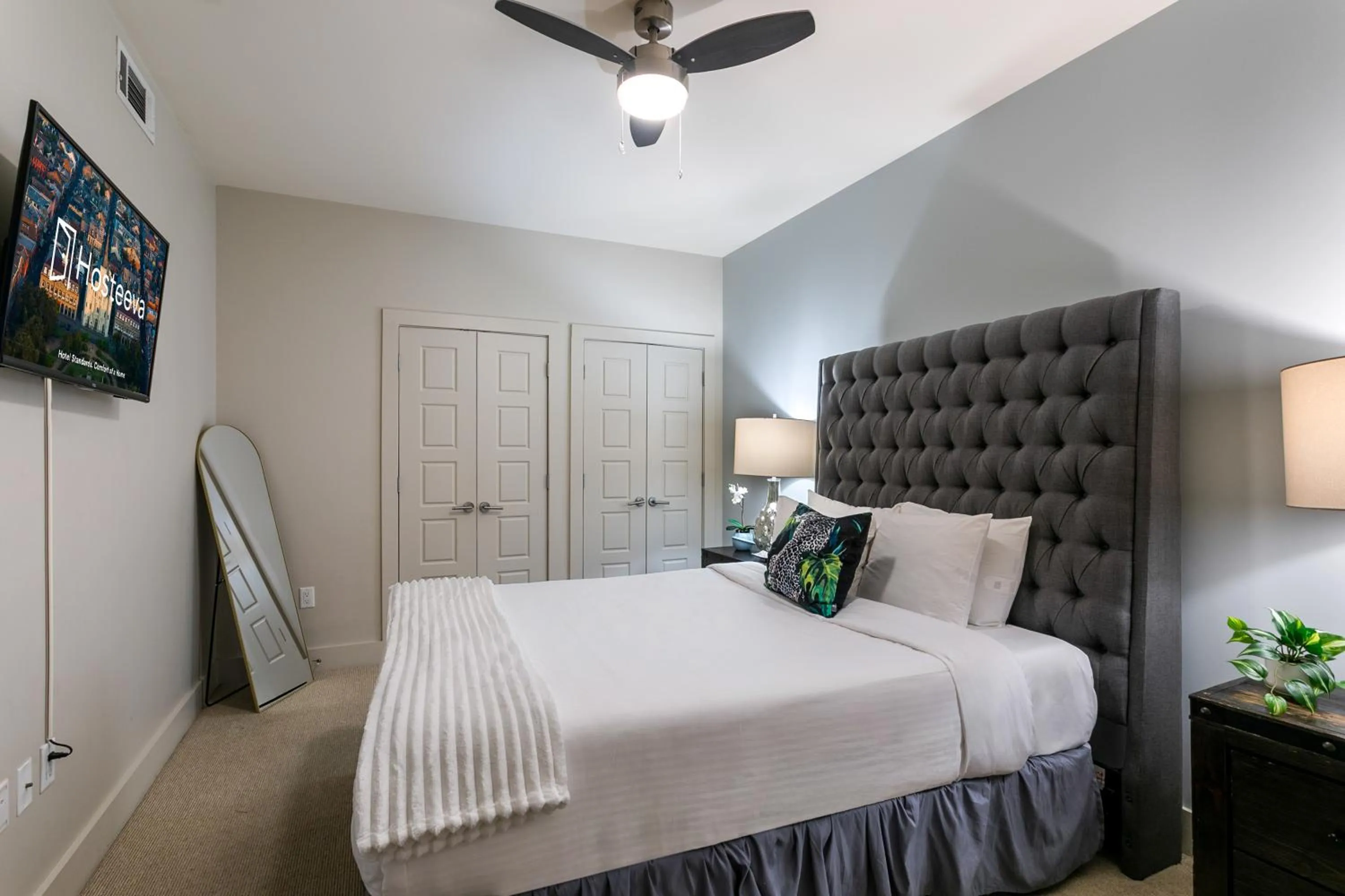 Bedroom, Bed in Modern & Fully Furnished Apartments in the Heart of the City